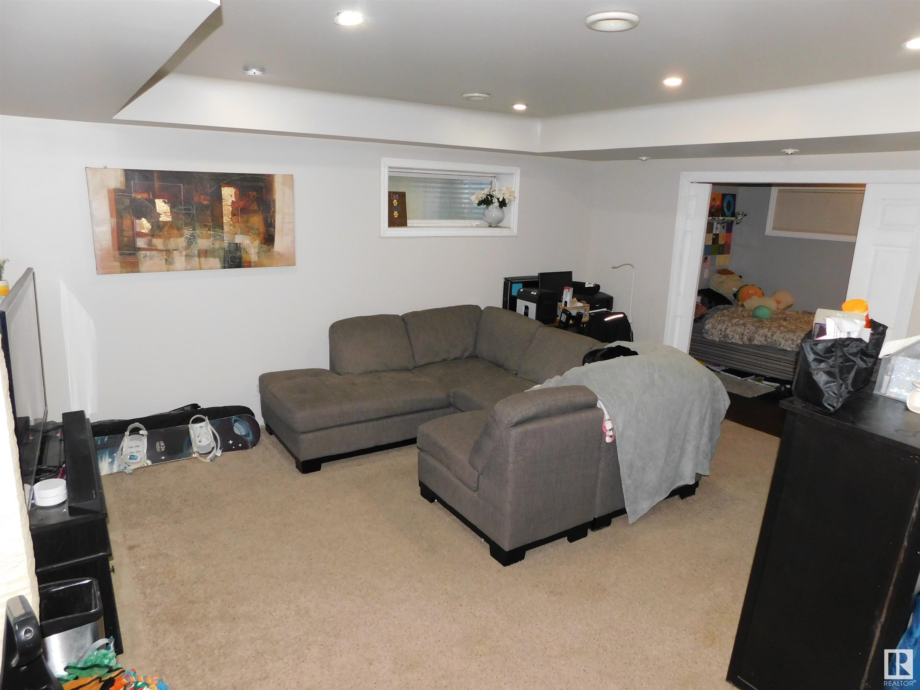      15012 136 ST NW , Edmonton,  ,T6V 1N2 ;  Listing Number: MLS E4418302