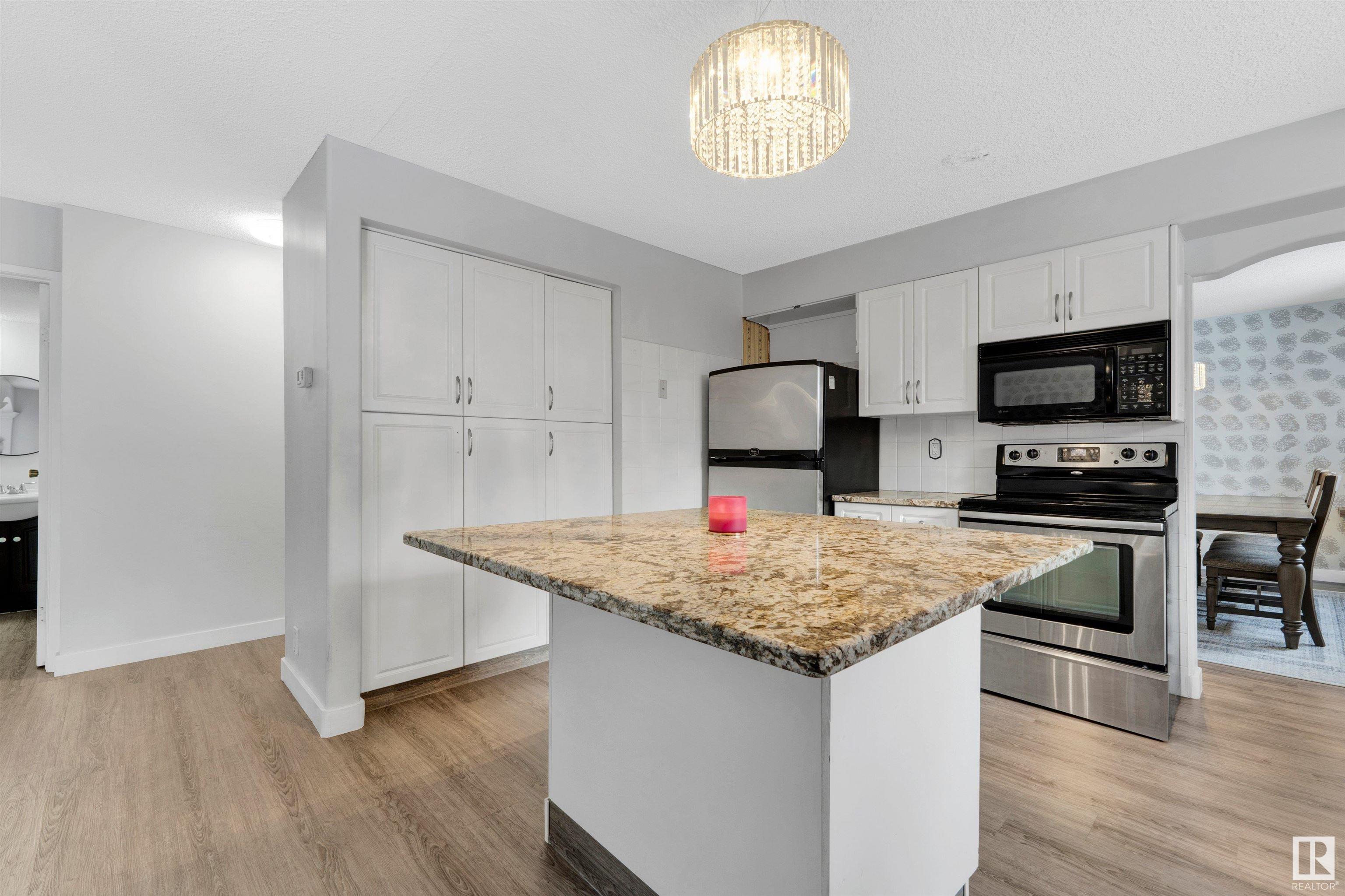      18615 71 AV NW , Edmonton,  ,T5T 2V9 ;  Listing Number: MLS E4418303