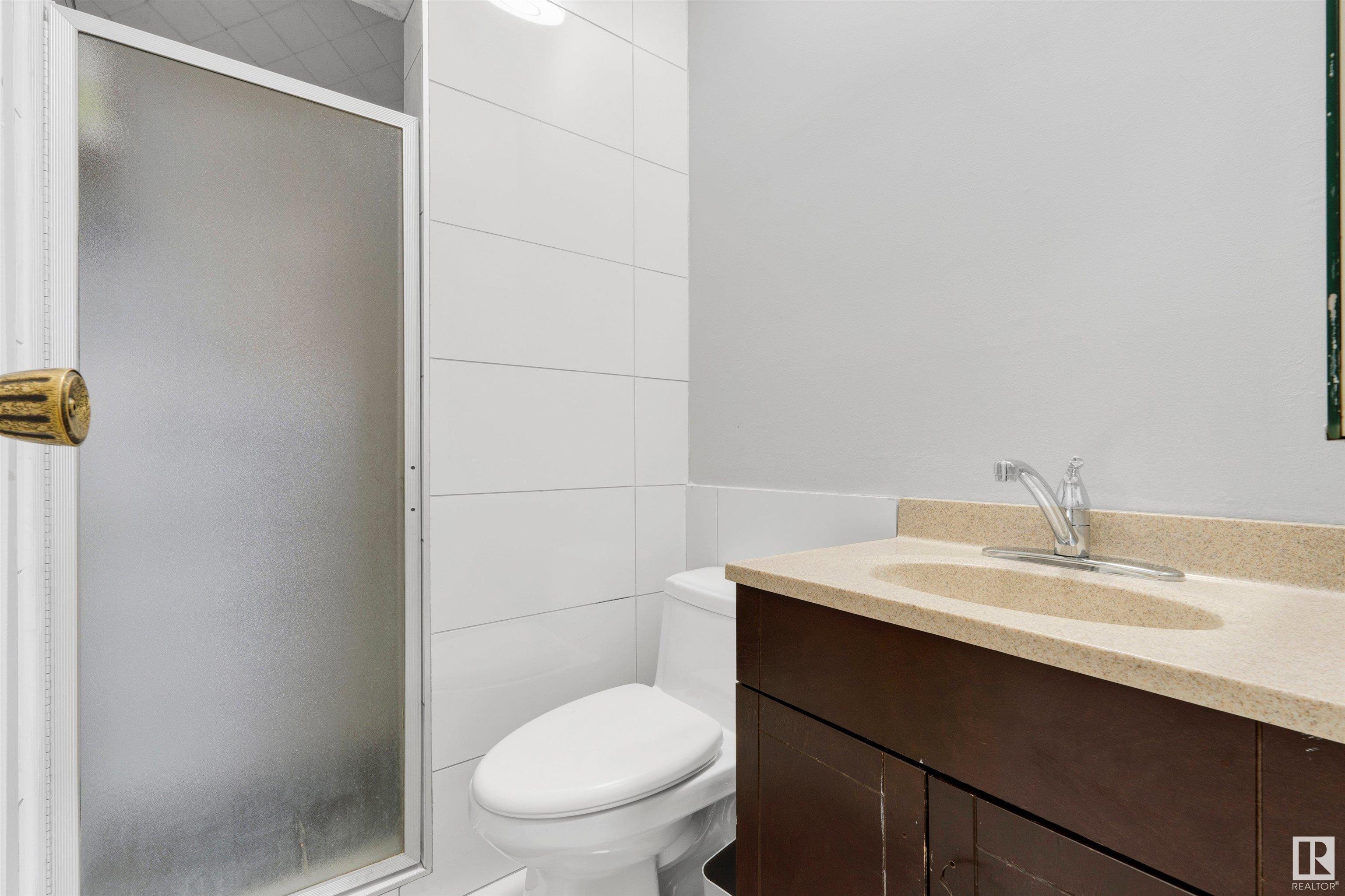      18615 71 AV NW , Edmonton,  ,T5T 2V9 ;  Listing Number: MLS E4418303