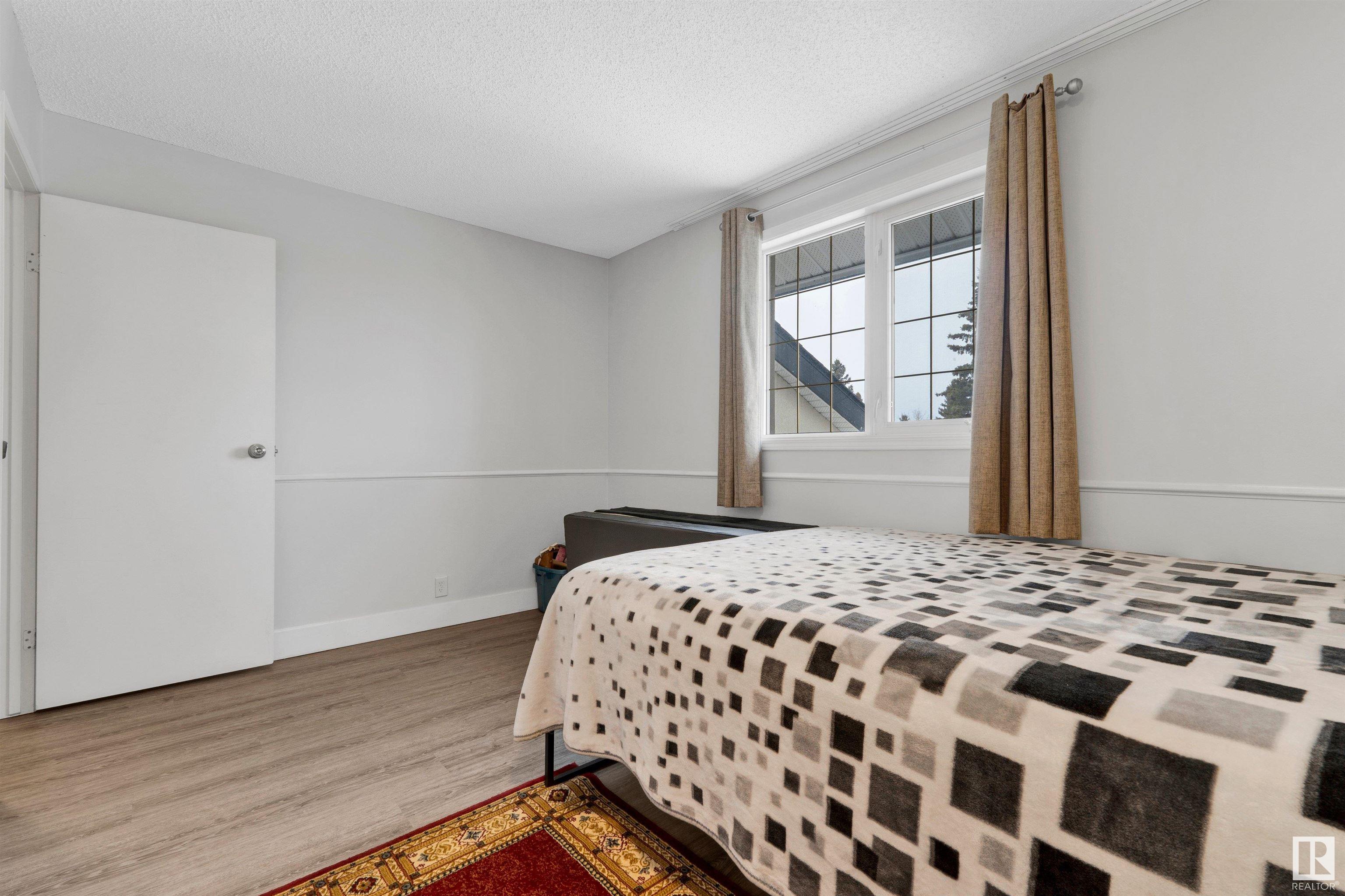      18615 71 AV NW , Edmonton,  ,T5T 2V9 ;  Listing Number: MLS E4418303