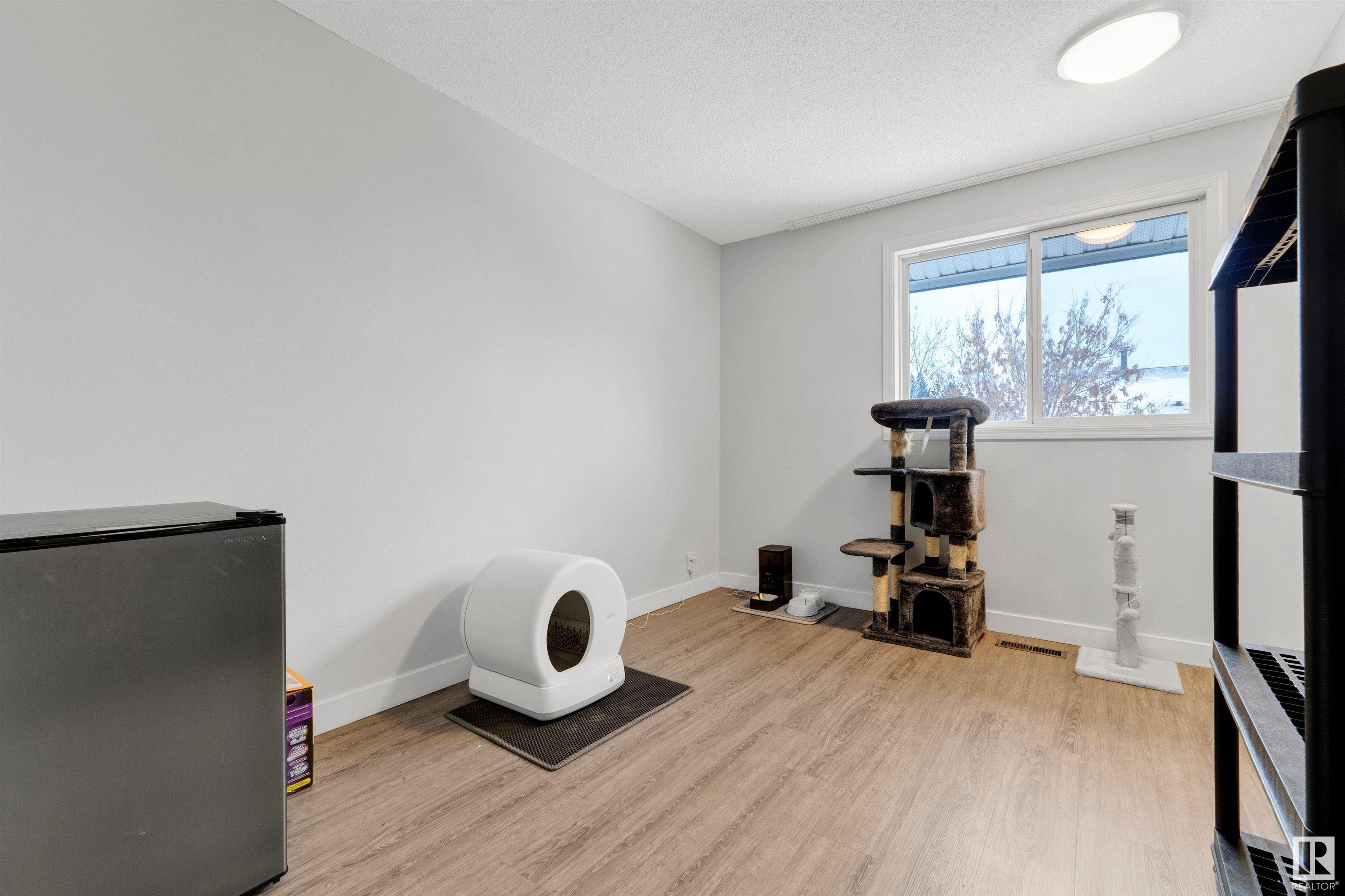      18615 71 AV NW , Edmonton,  ,T5T 2V9 ;  Listing Number: MLS E4418303