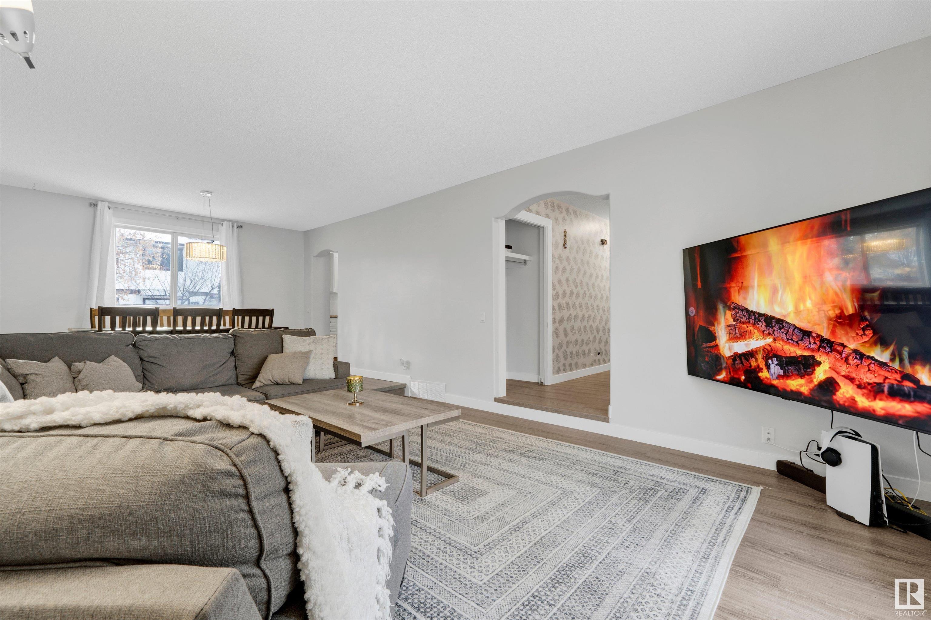      18615 71 AV NW , Edmonton,  ,T5T 2V9 ;  Listing Number: MLS E4418303