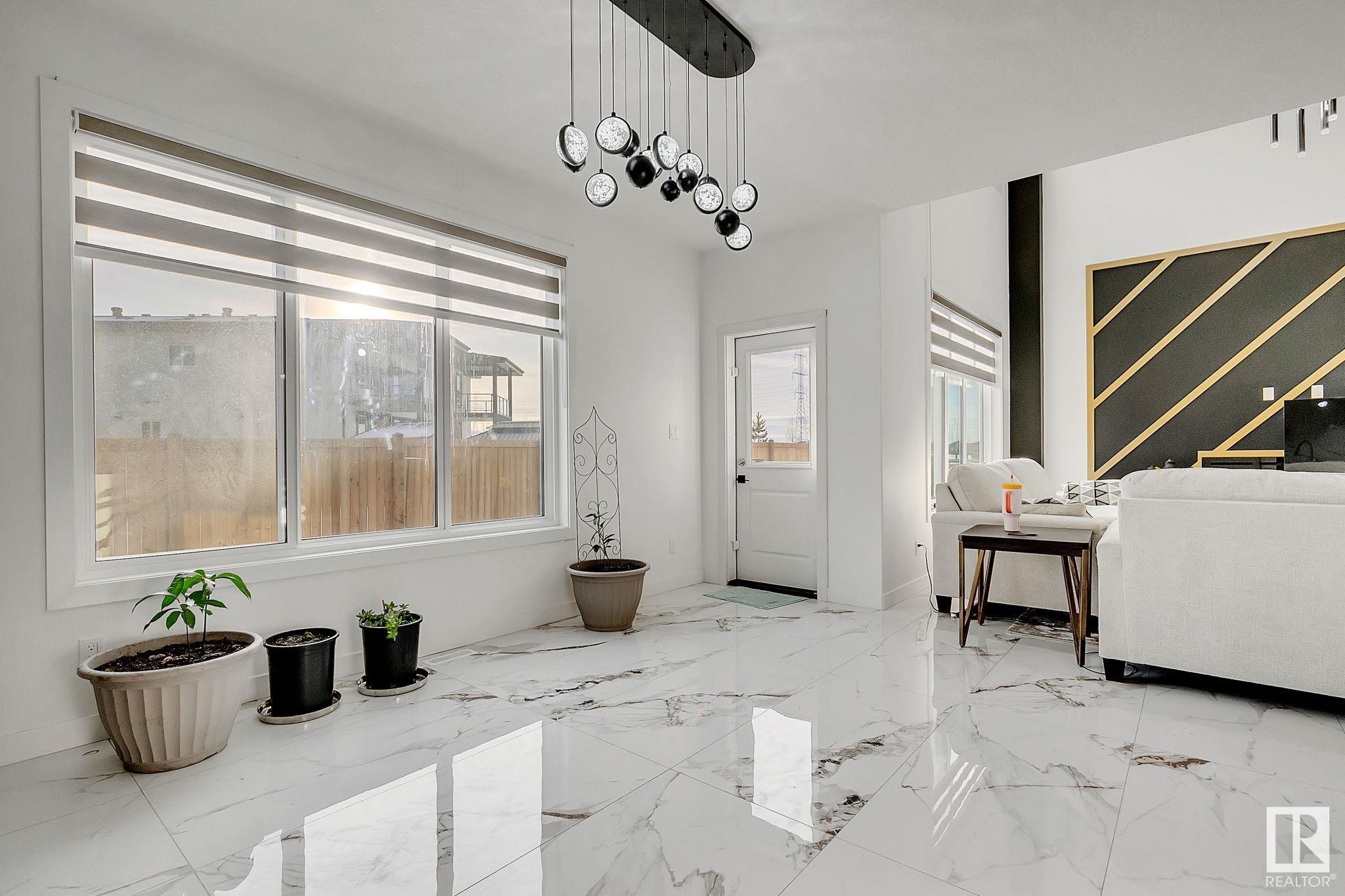      2517 14A AV NW , Edmonton,  ,T6T 2T6 ;  Listing Number: MLS E4418312
