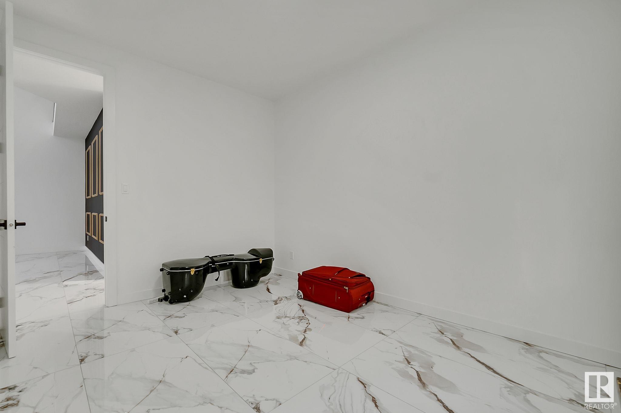      2517 14A AV NW , Edmonton,  ,T6T 2T6 ;  Listing Number: MLS E4418312