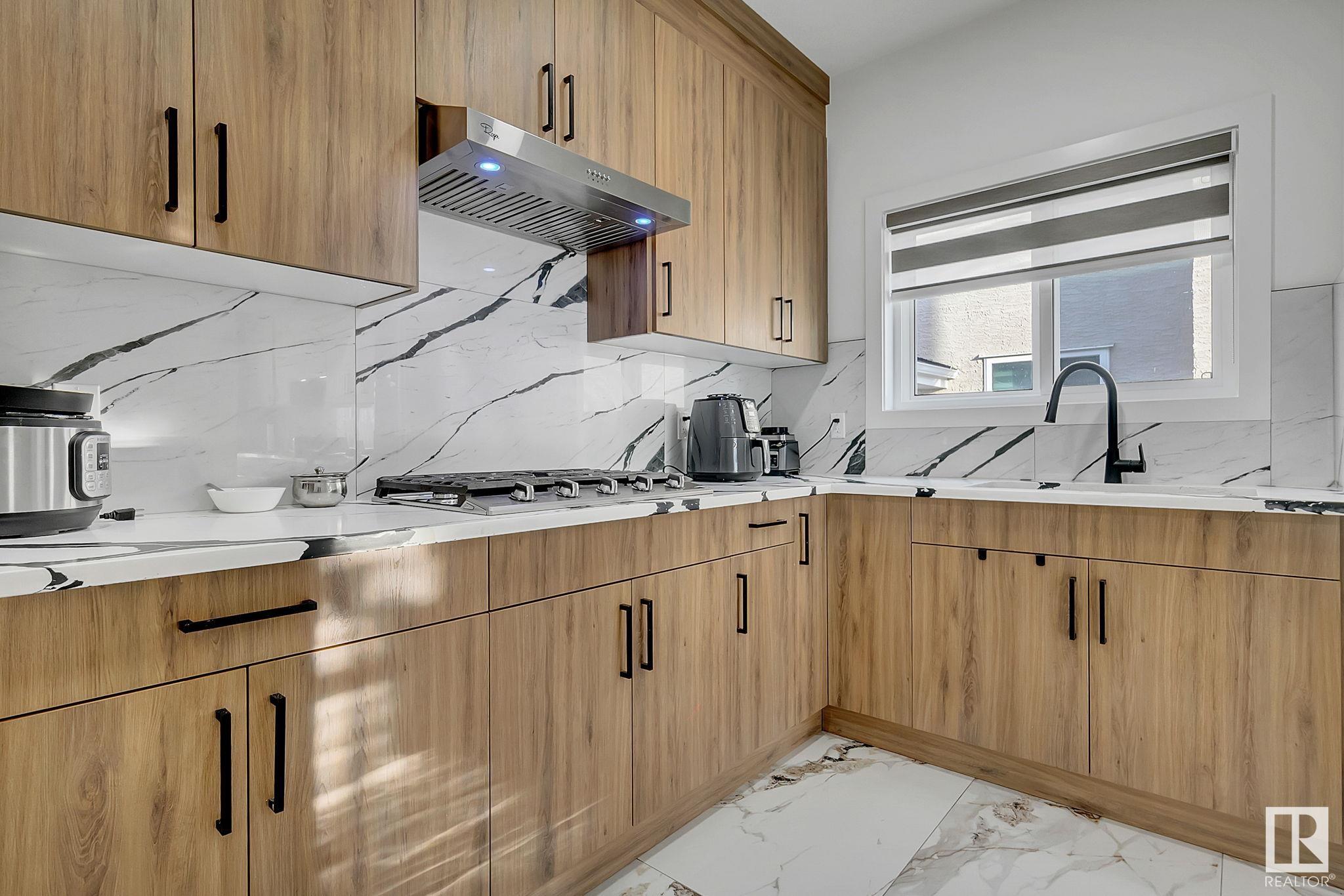      2517 14A AV NW , Edmonton,  ,T6T 2T6 ;  Listing Number: MLS E4418312