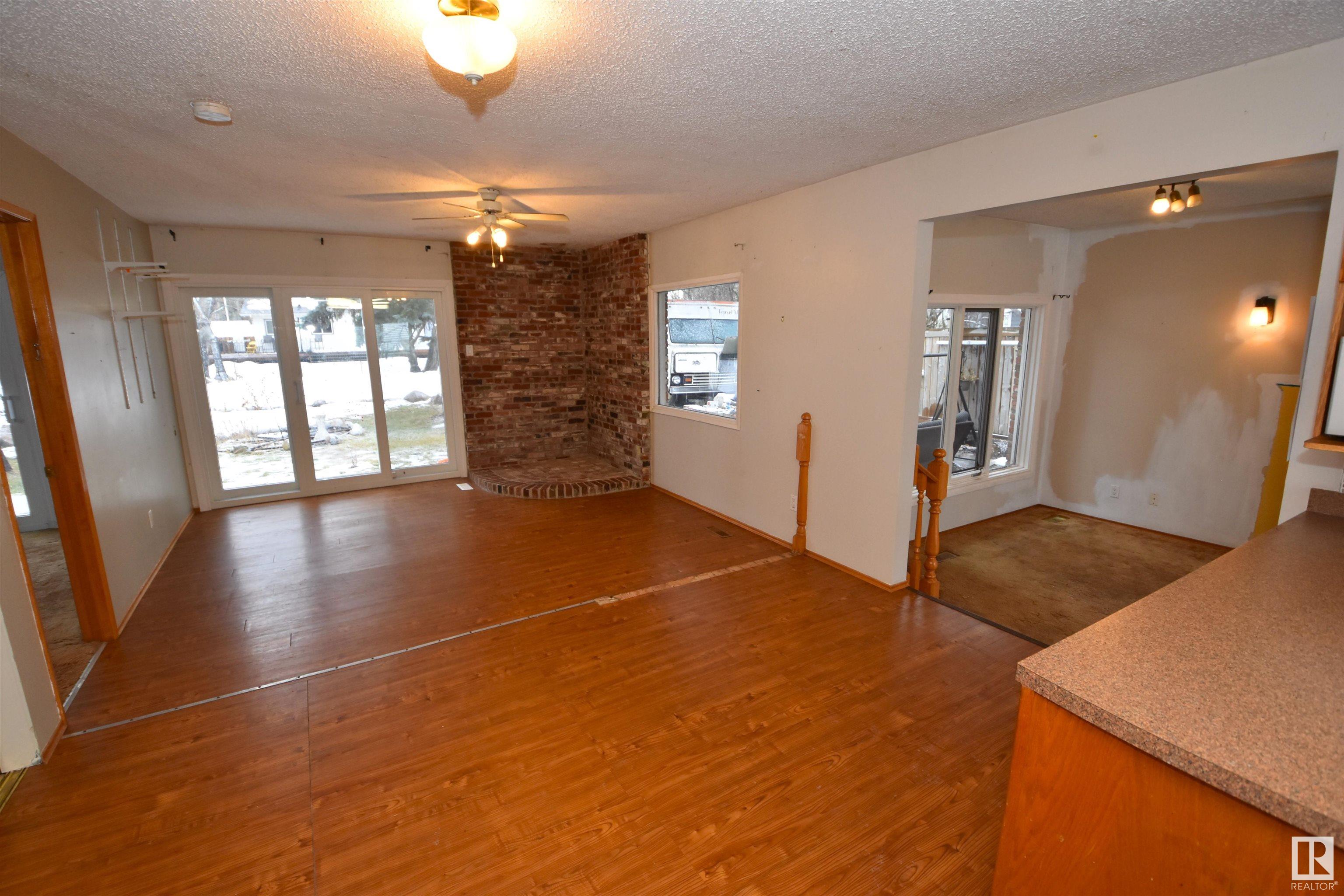      5120 49 AV , Rural Lac Ste. Anne County,  ,T0E 0A0 ;  Listing Number: MLS E4418322