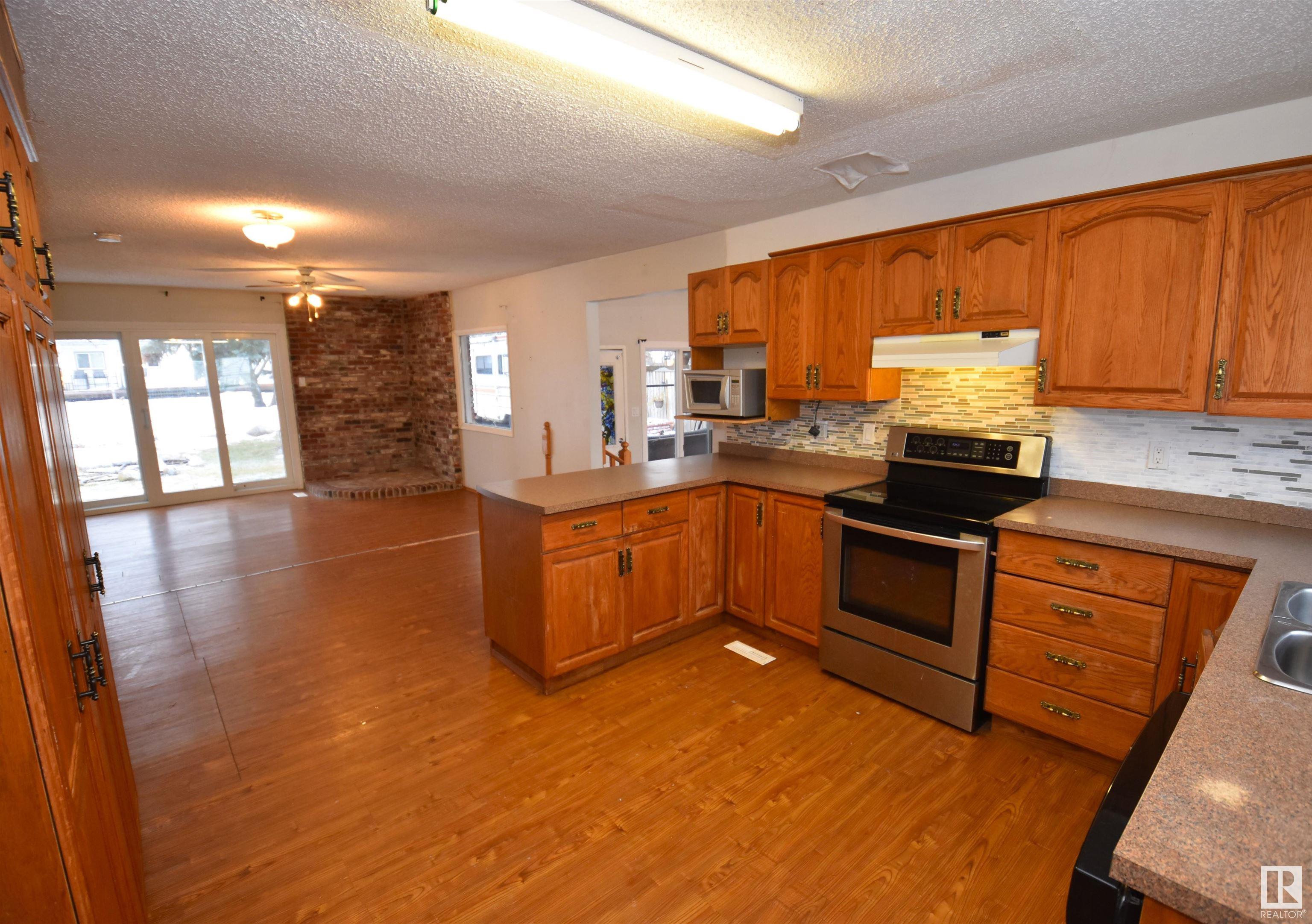      5120 49 AV , Rural Lac Ste. Anne County,  ,T0E 0A0 ;  Listing Number: MLS E4418322
