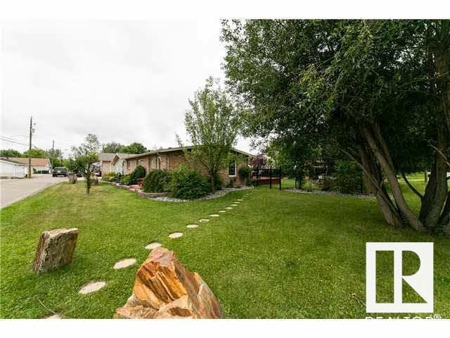      6016 52 AV , Rural Lac Ste. Anne County,  ,T0E 0A0 ;  Listing Number: MLS E4418325