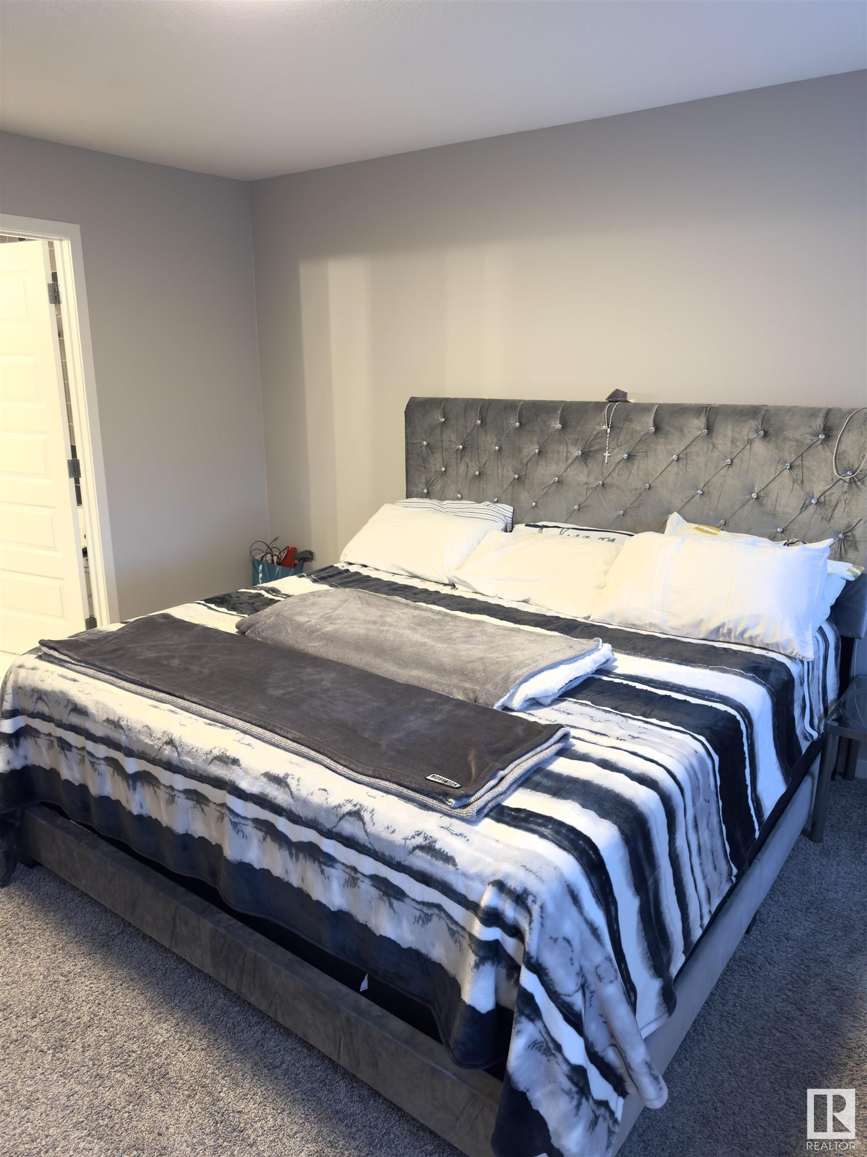      5225 22A AV SW , Edmonton,  ,T6X 2Y1 ;  Listing Number: MLS E4418326