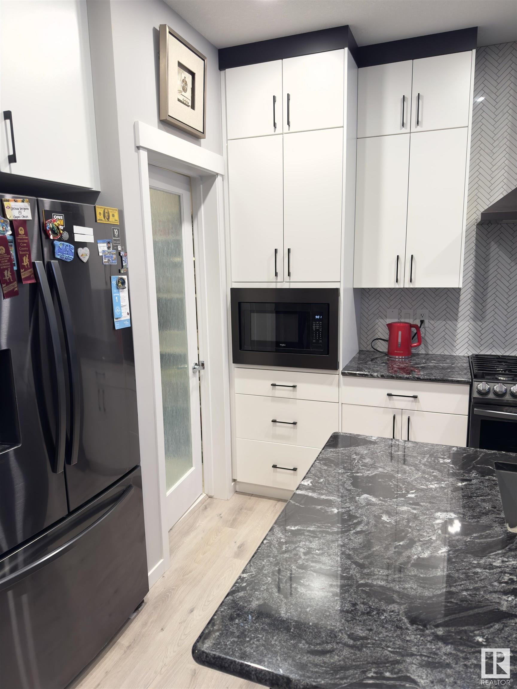      5225 22A AV SW , Edmonton,  ,T6X 2Y1 ;  Listing Number: MLS E4418326