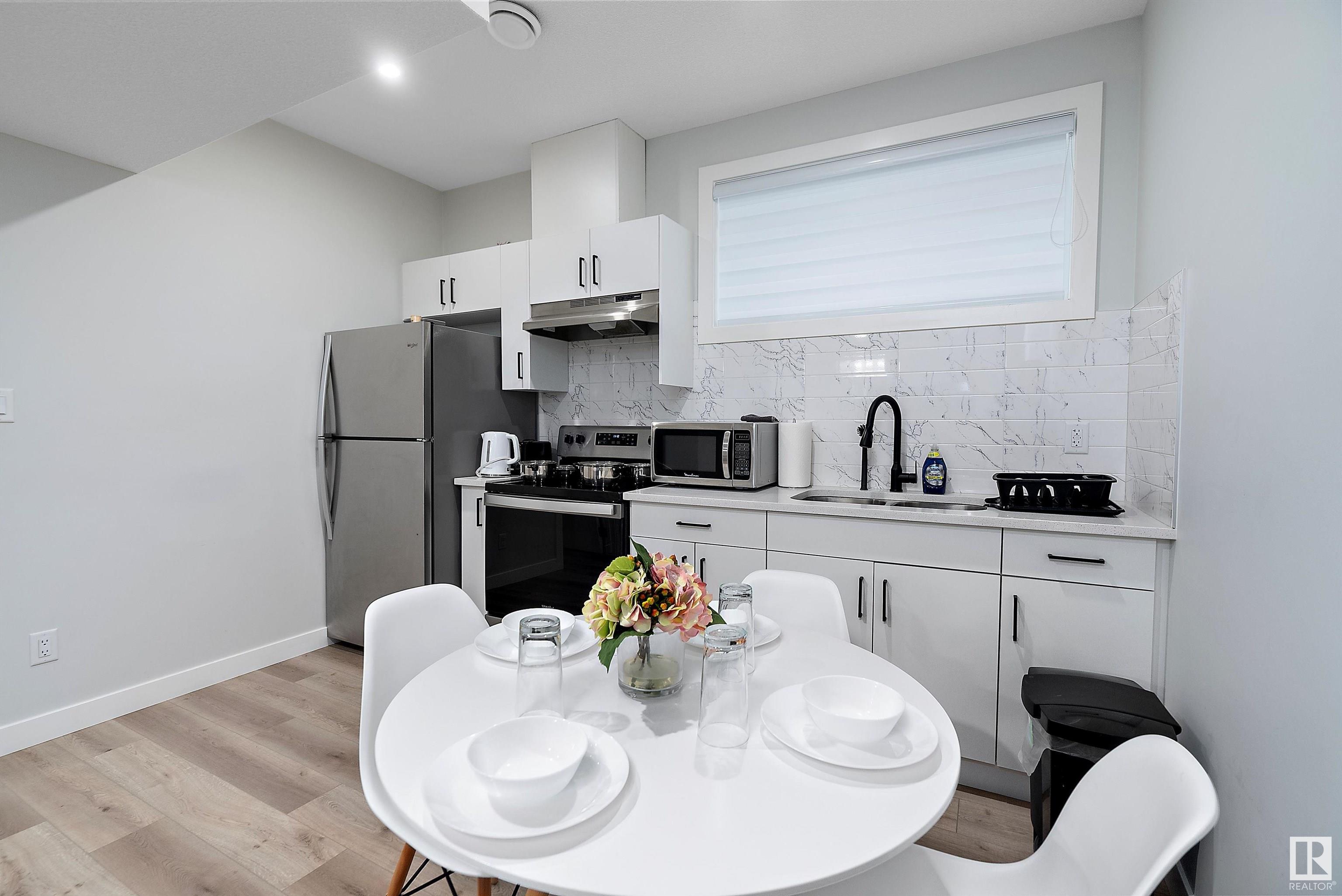      19744 28 AV NW , Edmonton,  ,T6M 1M1 ;  Listing Number: MLS E4418335