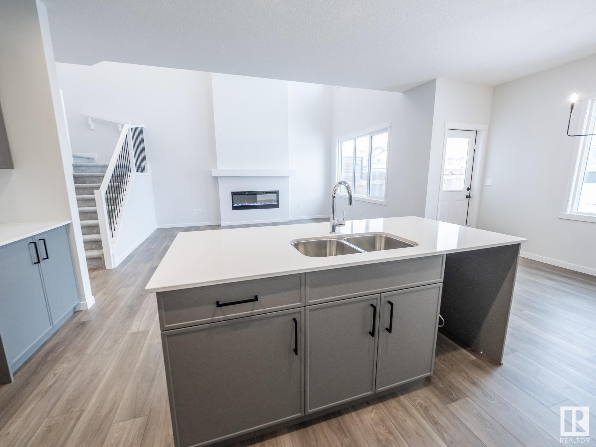      2432 205 ST NW , Edmonton,  ,T6M 1N6 ;  Listing Number: MLS E4418337