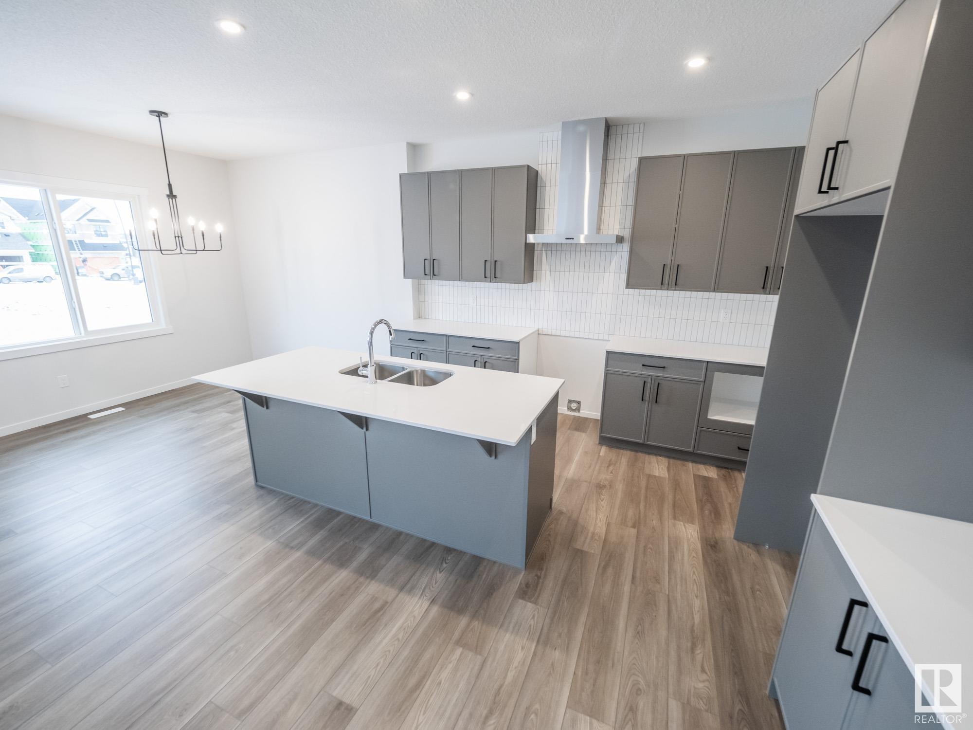      2432 205 ST NW , Edmonton,  ,T6M 1N6 ;  Listing Number: MLS E4418337