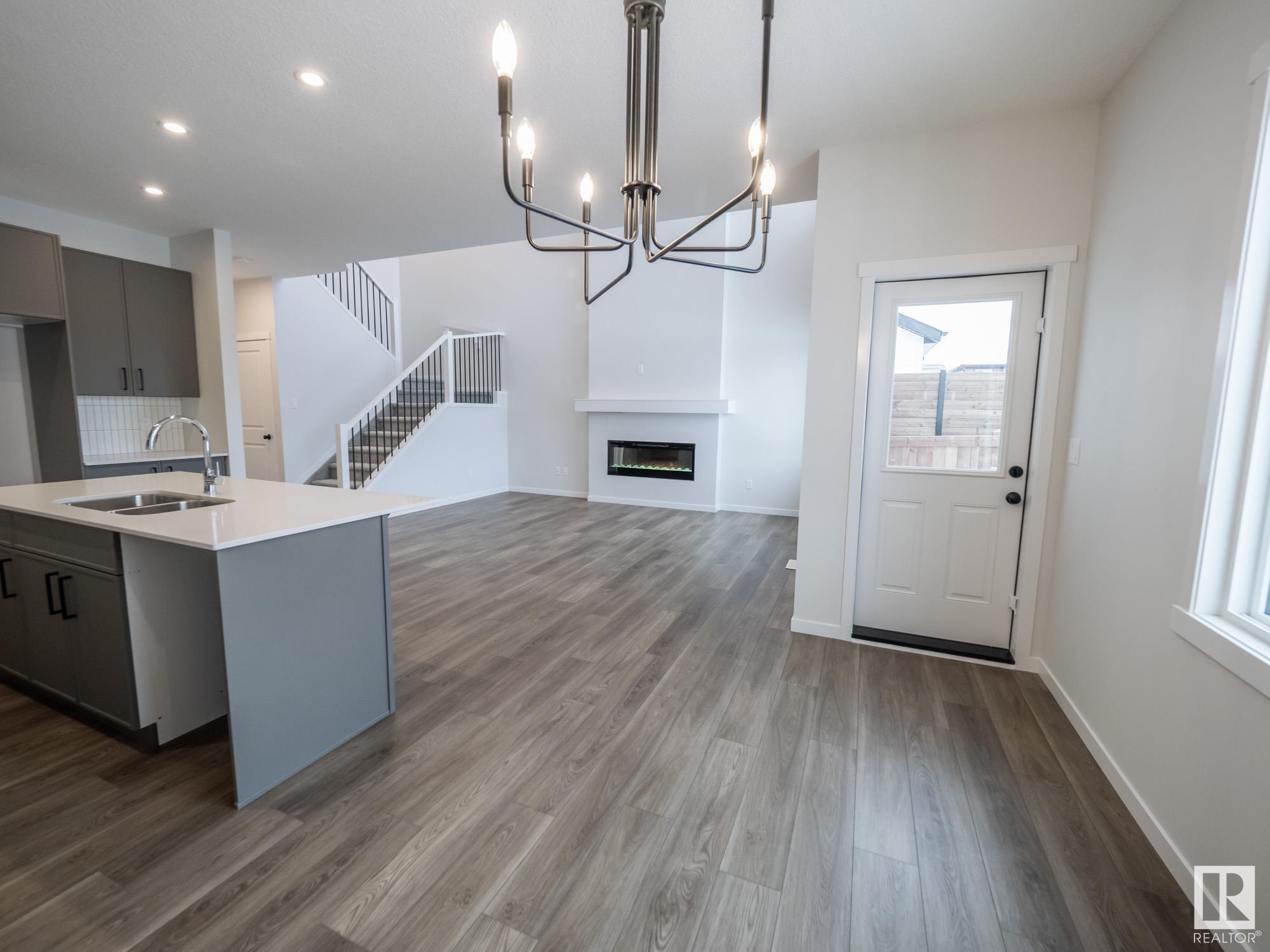      2432 205 ST NW , Edmonton,  ,T6M 1N6 ;  Listing Number: MLS E4418337