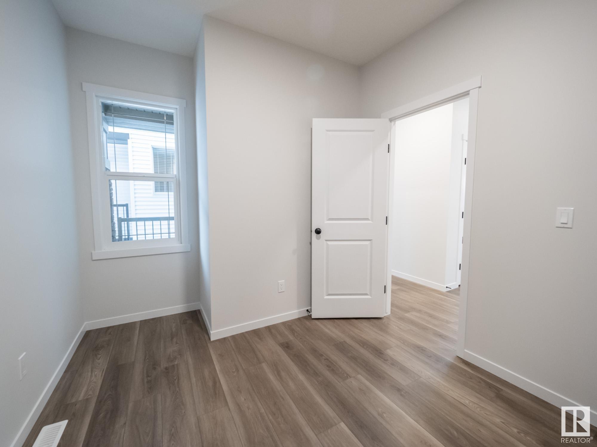      2432 205 ST NW , Edmonton,  ,T6M 1N6 ;  Listing Number: MLS E4418337