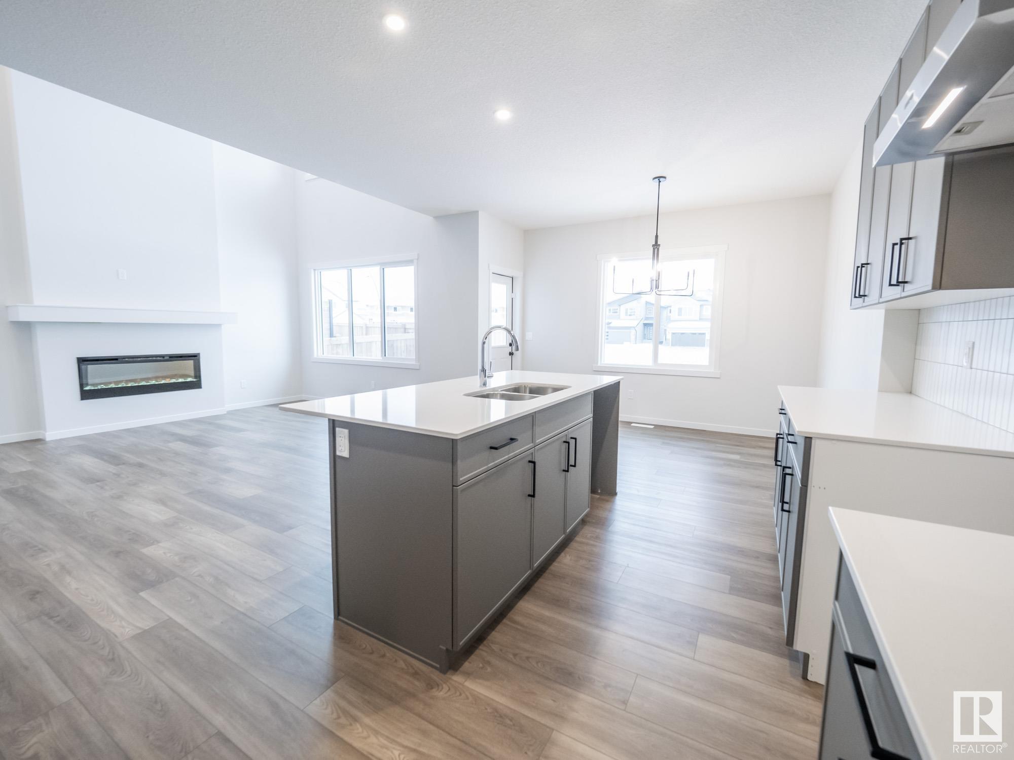      2432 205 ST NW , Edmonton,  ,T6M 1N6 ;  Listing Number: MLS E4418337