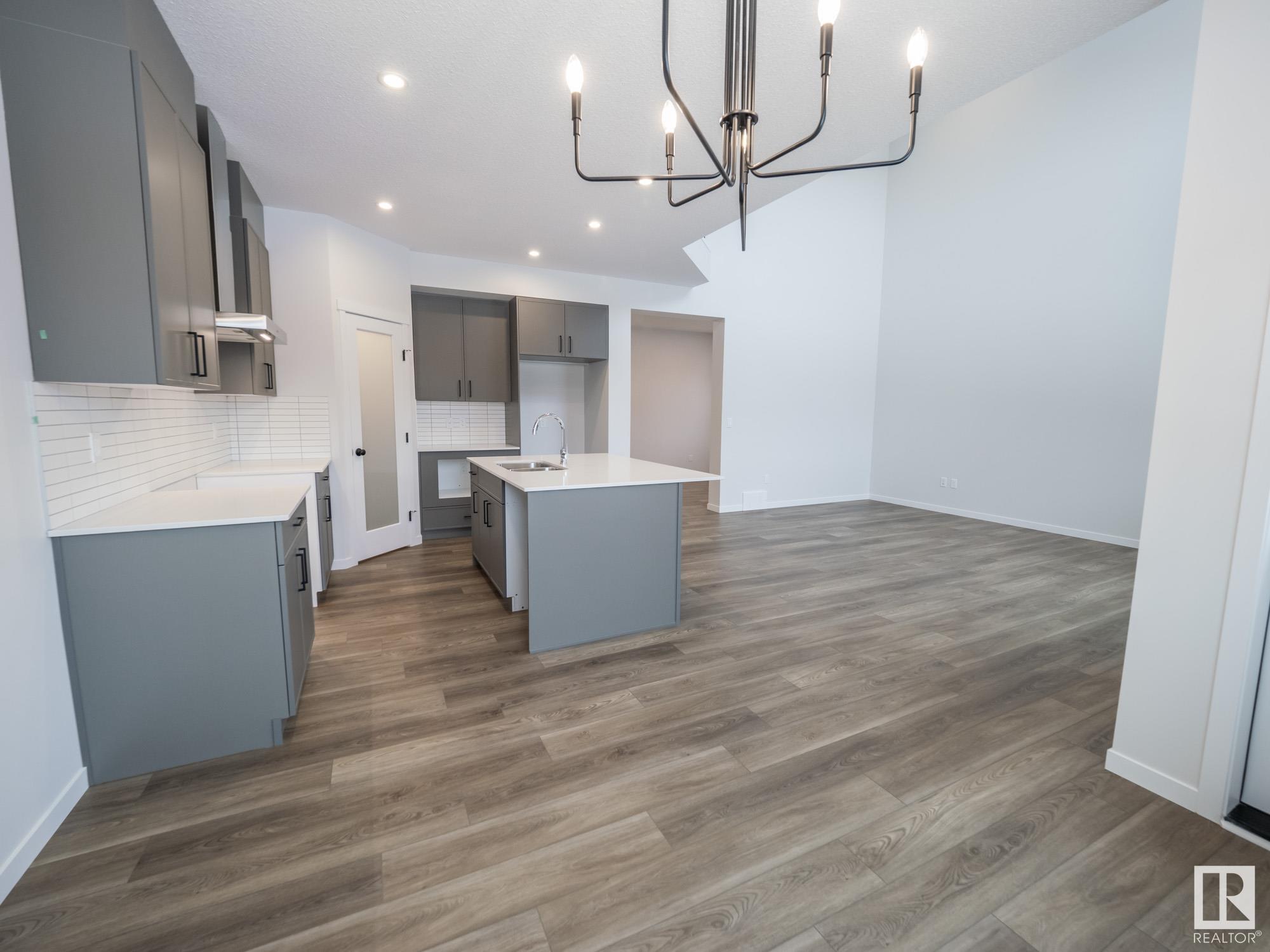      2520 209 ST NW , Edmonton,  ,T6M 2K7 ;  Listing Number: MLS E4418338