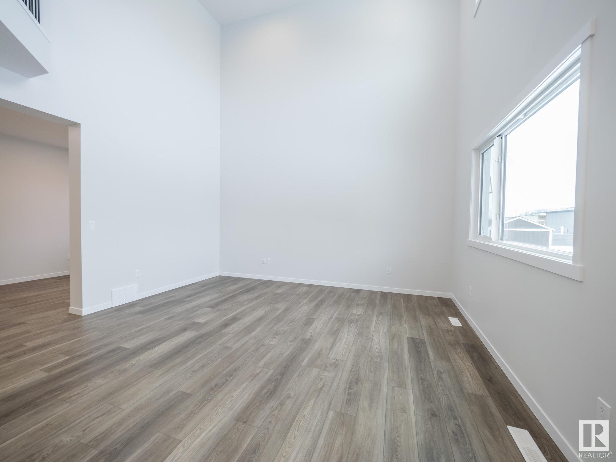      2520 209 ST NW , Edmonton,  ,T6M 2K7 ;  Listing Number: MLS E4418338