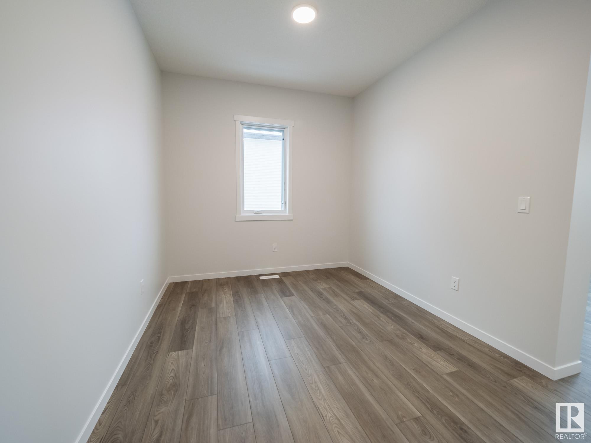      2520 209 ST NW , Edmonton,  ,T6M 2K7 ;  Listing Number: MLS E4418338