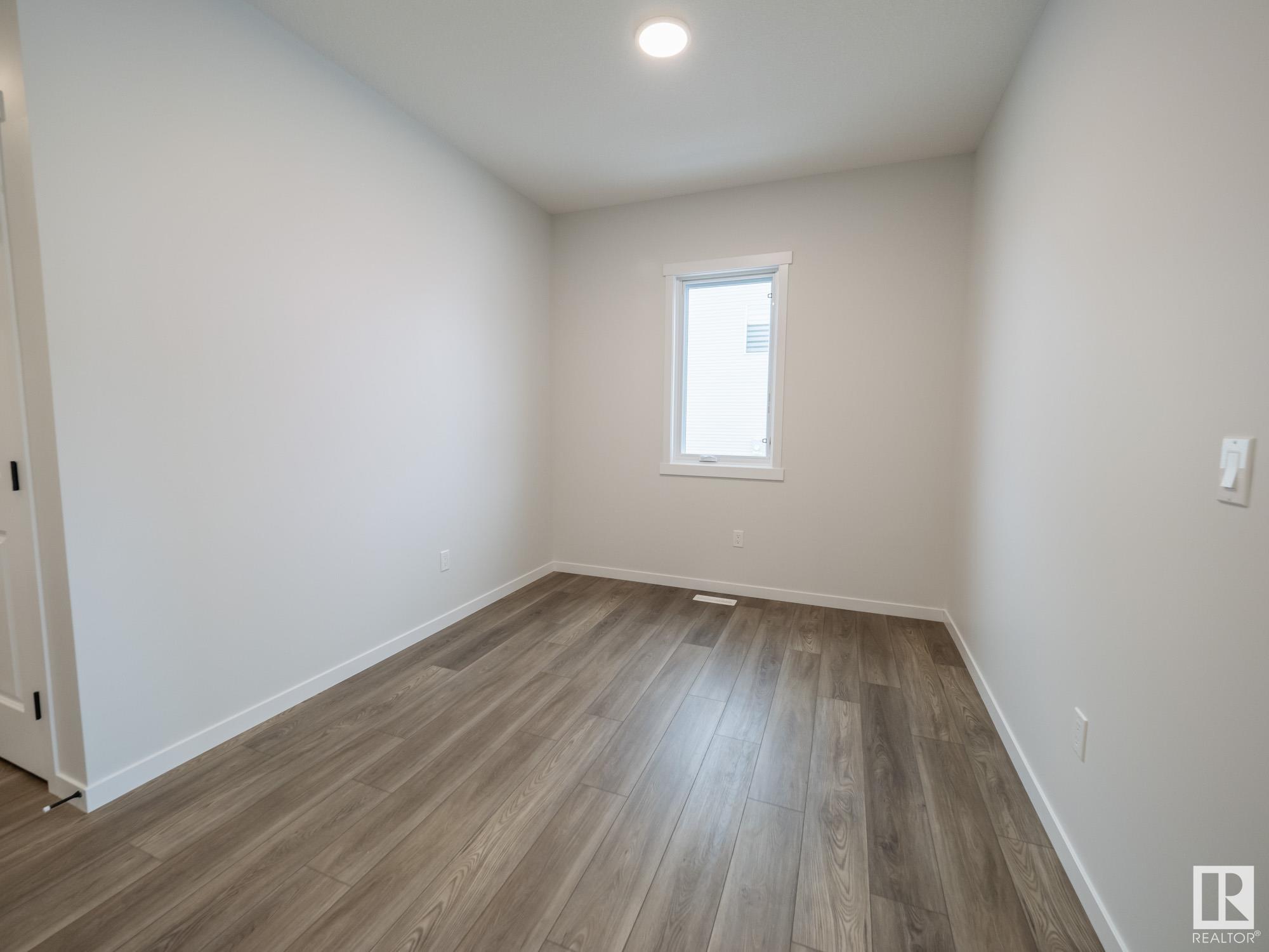      2520 209 ST NW , Edmonton,  ,T6M 2K7 ;  Listing Number: MLS E4418338