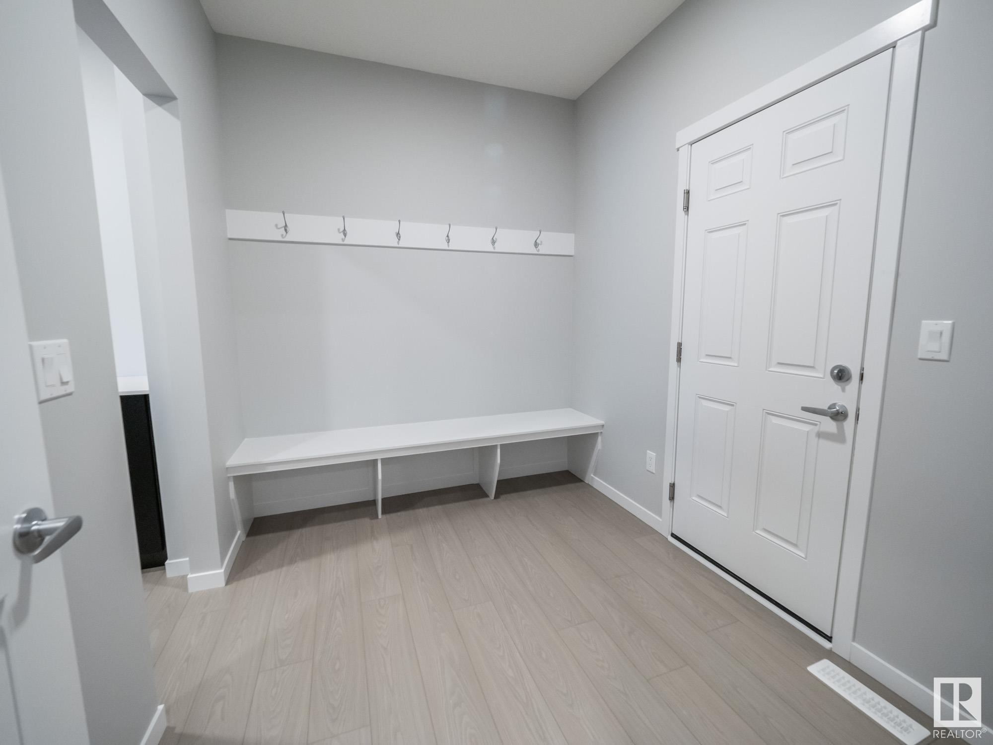      2528 209 ST NW , Edmonton,  ,T6M 2K7 ;  Listing Number: MLS E4418340