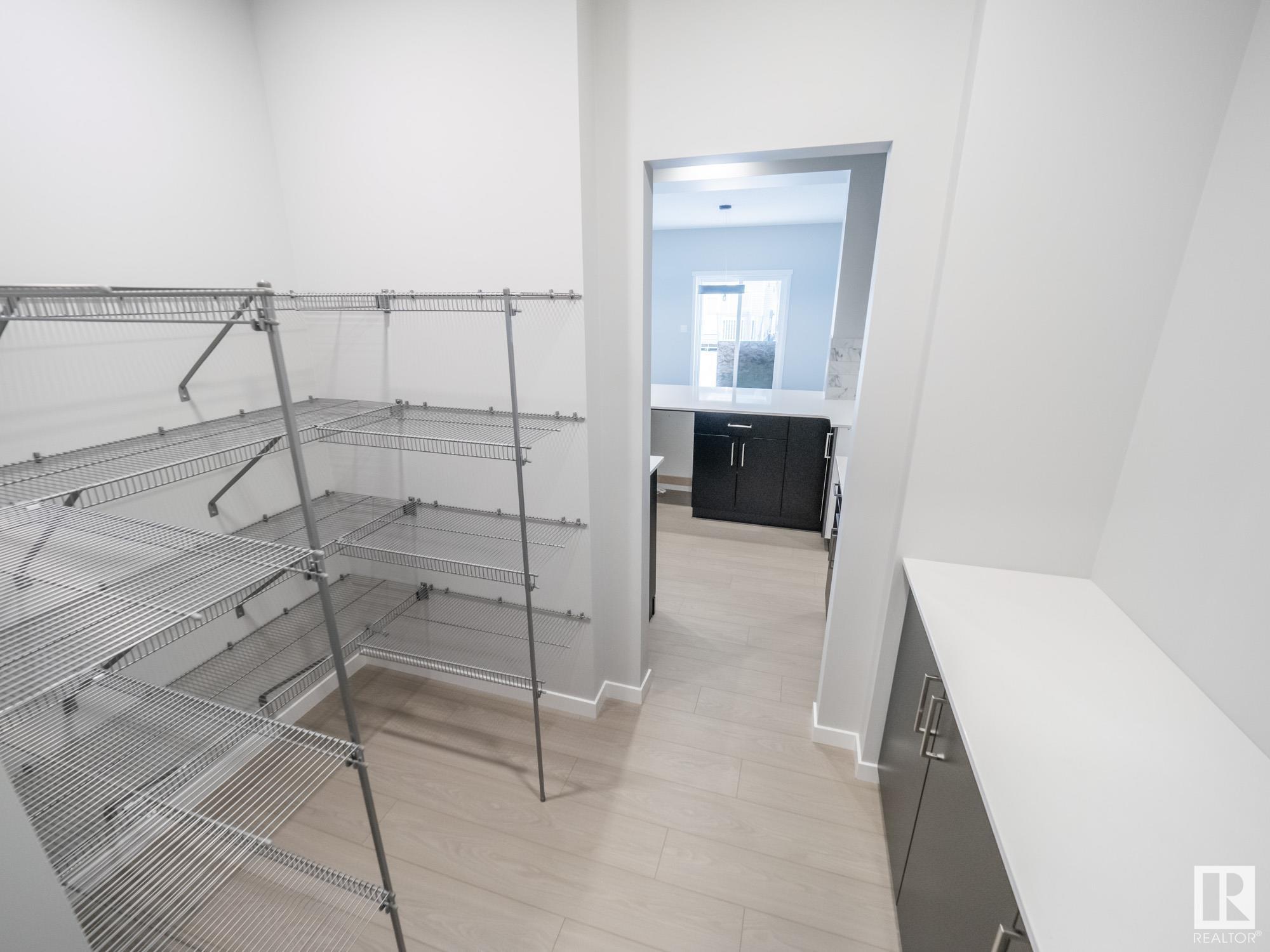     2528 209 ST NW , Edmonton,  ,T6M 2K7 ;  Listing Number: MLS E4418340