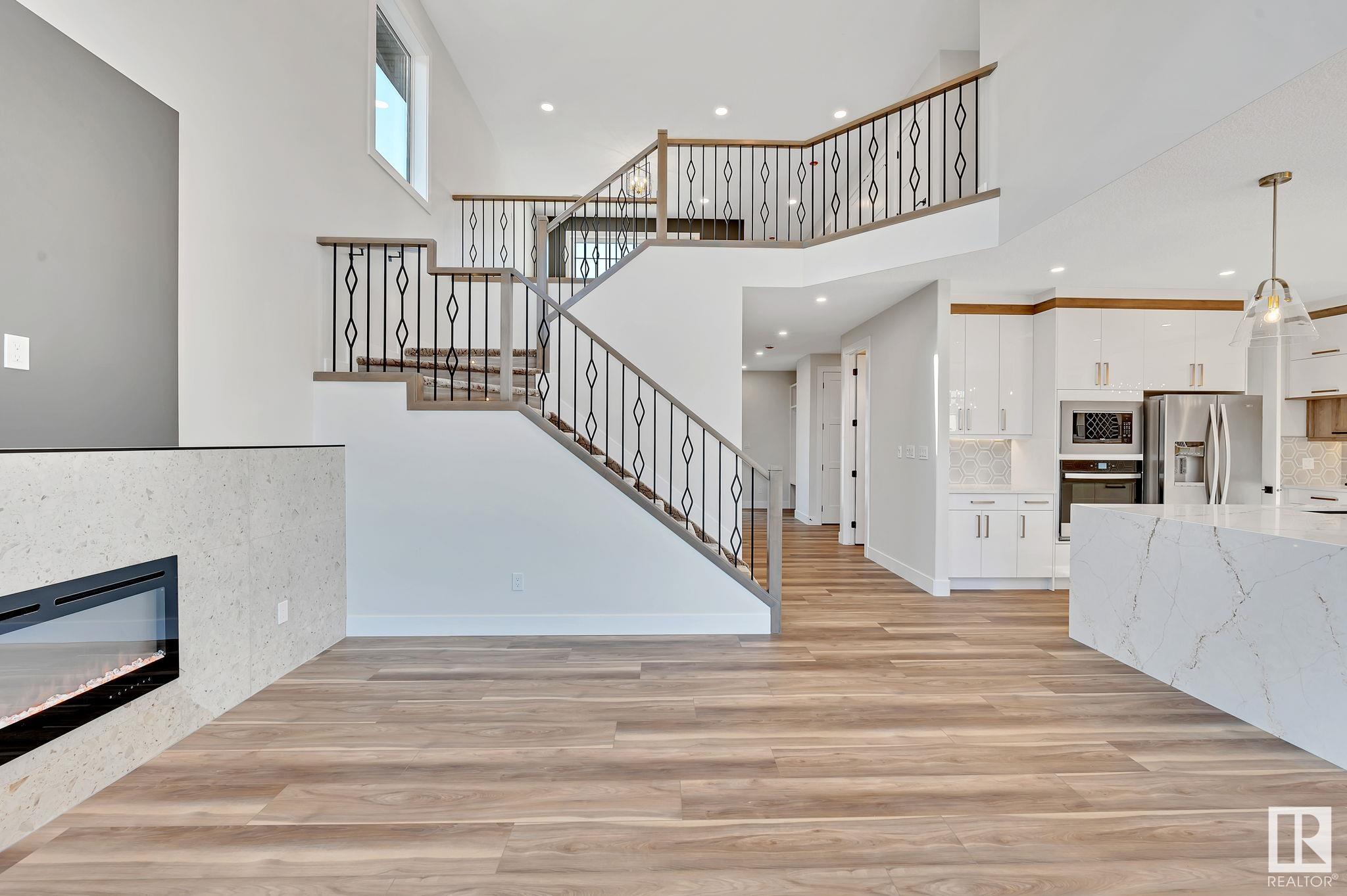      40 Darby CR , Spruce Grove,  ,T7X 0W9 ;  Listing Number: MLS E4418348