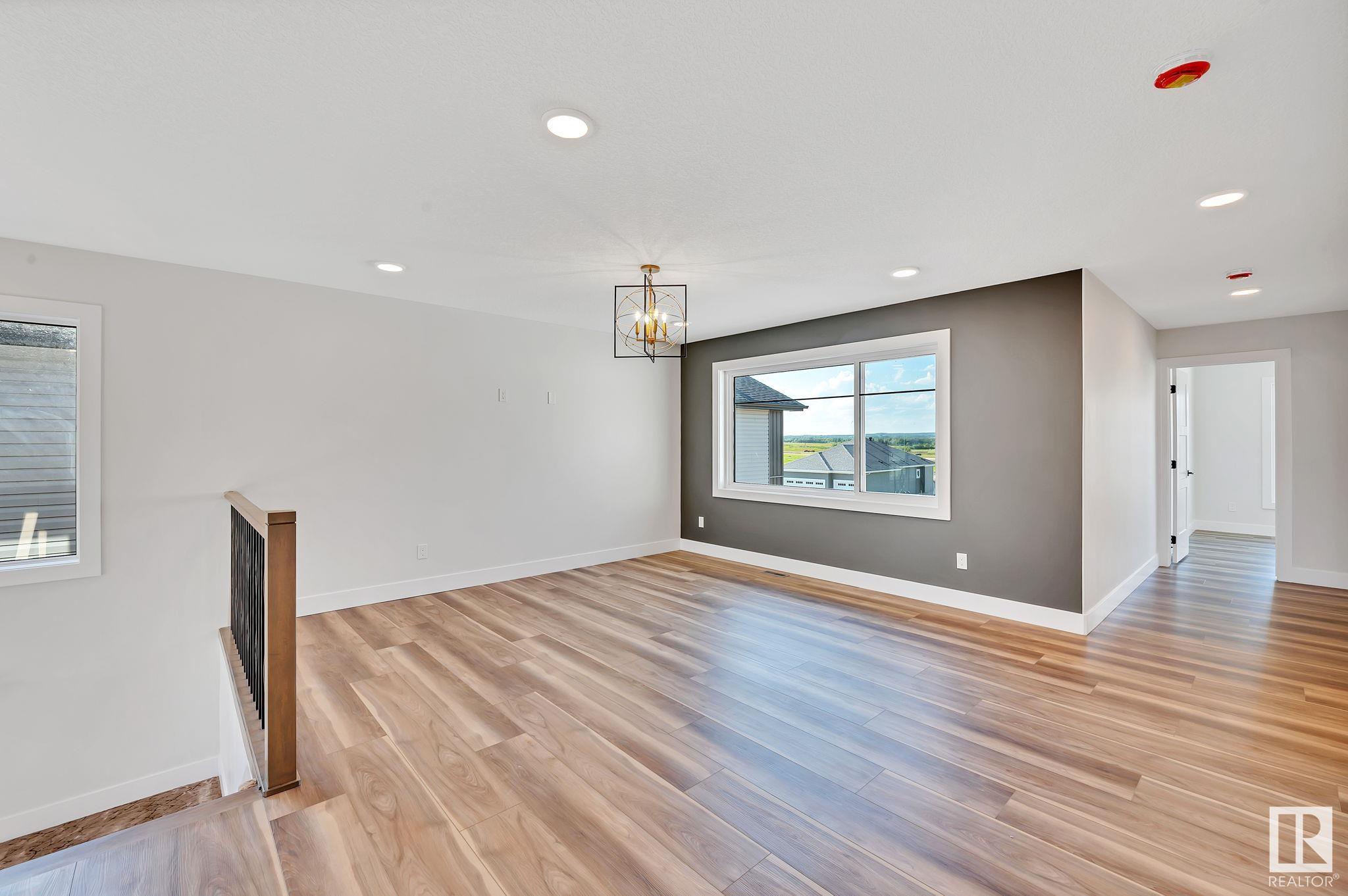      40 Darby CR , Spruce Grove,  ,T7X 0W9 ;  Listing Number: MLS E4418348