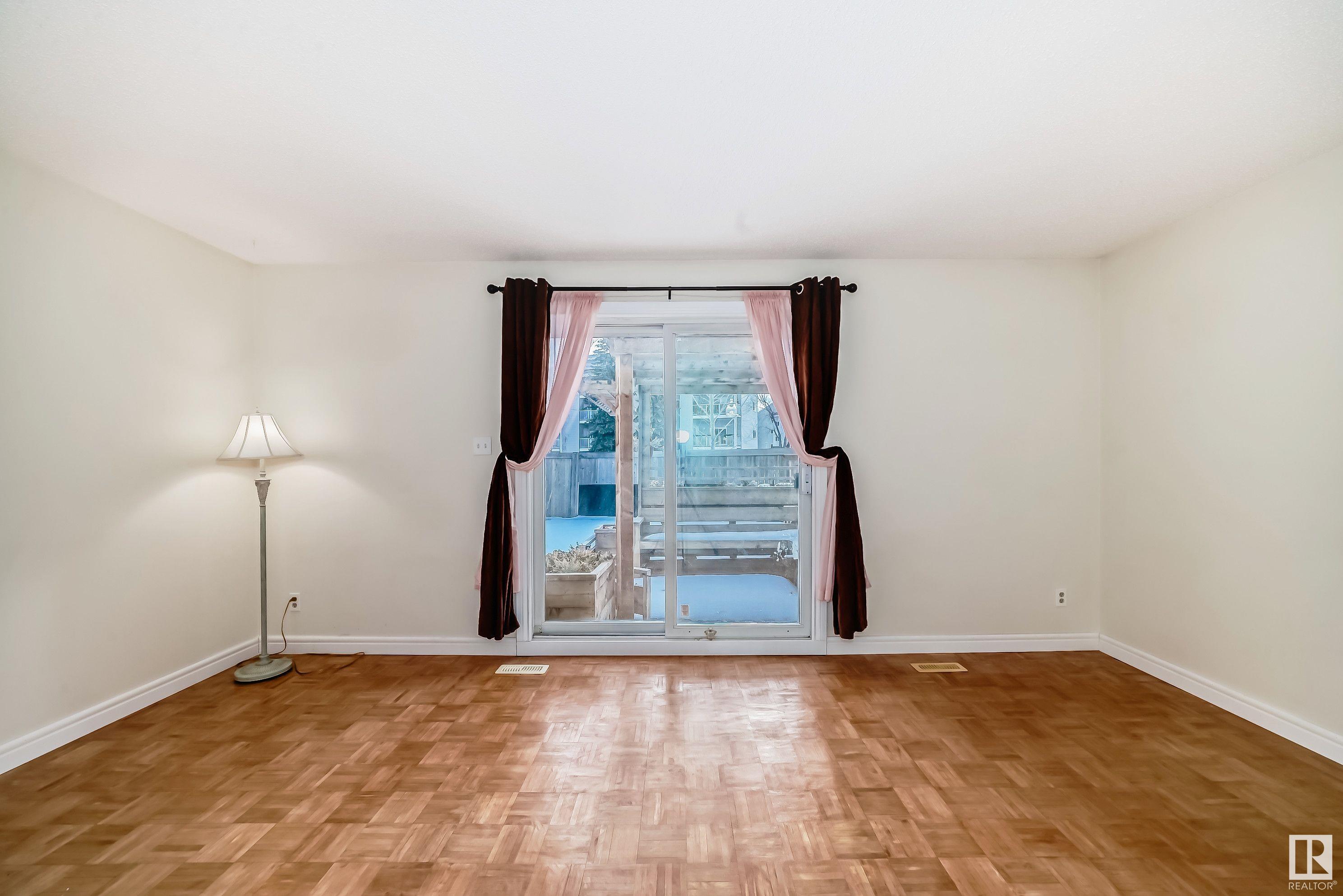      111 WOODSTOCK NW , Edmonton,  ,T5T 0H6 ;  Listing Number: MLS E4418351