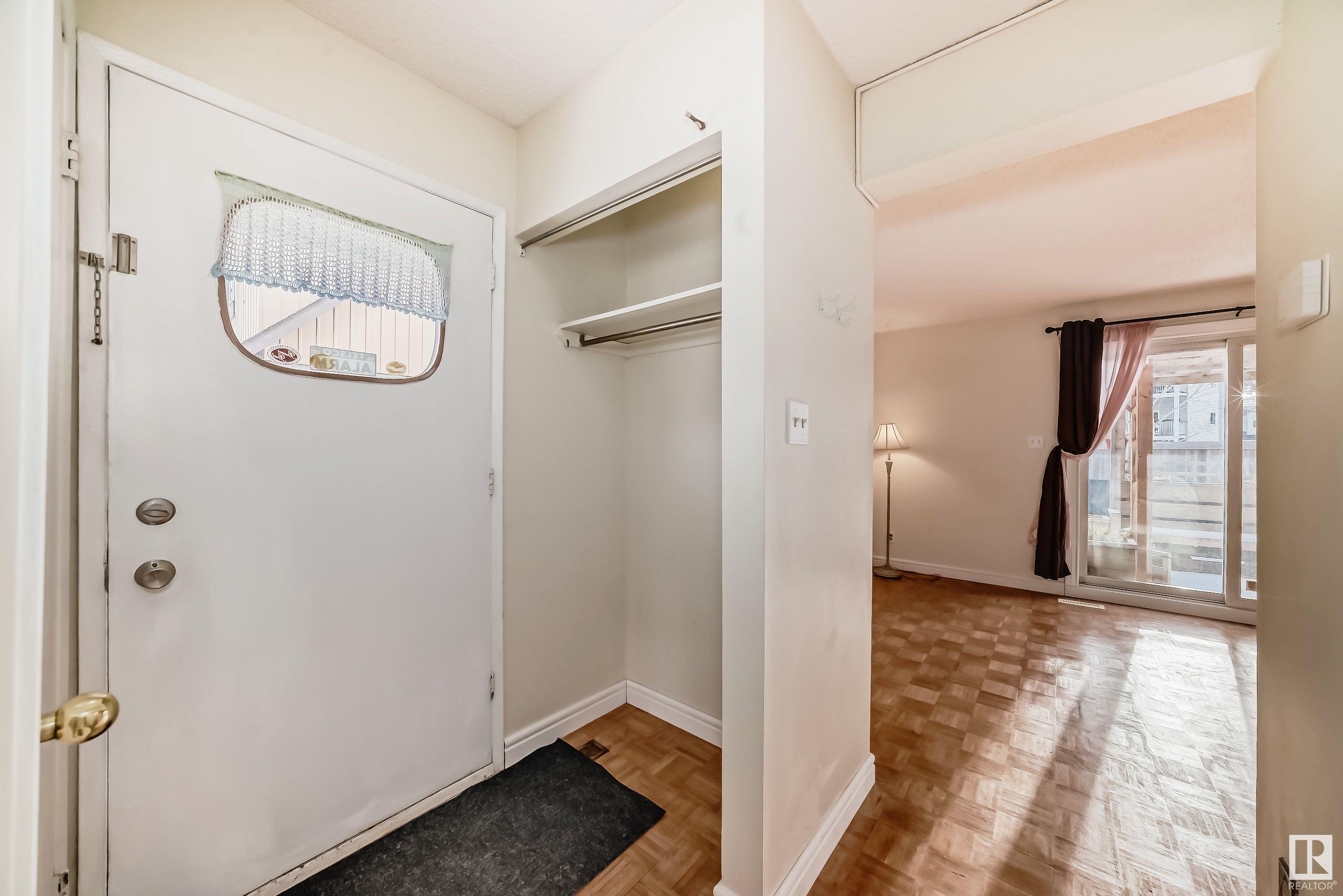      111 WOODSTOCK NW , Edmonton,  ,T5T 0H6 ;  Listing Number: MLS E4418351