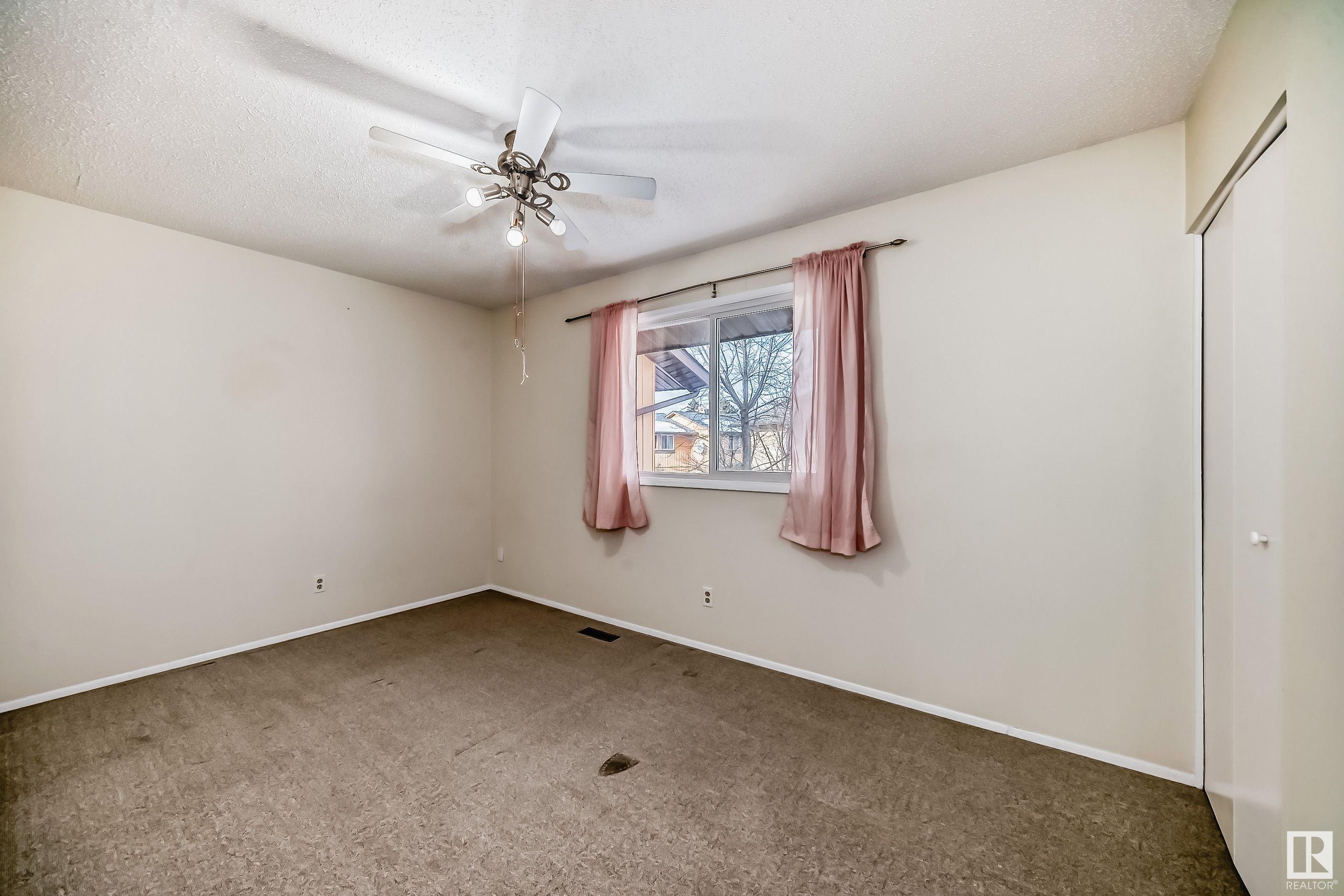      111 WOODSTOCK NW , Edmonton,  ,T5T 0H6 ;  Listing Number: MLS E4418351