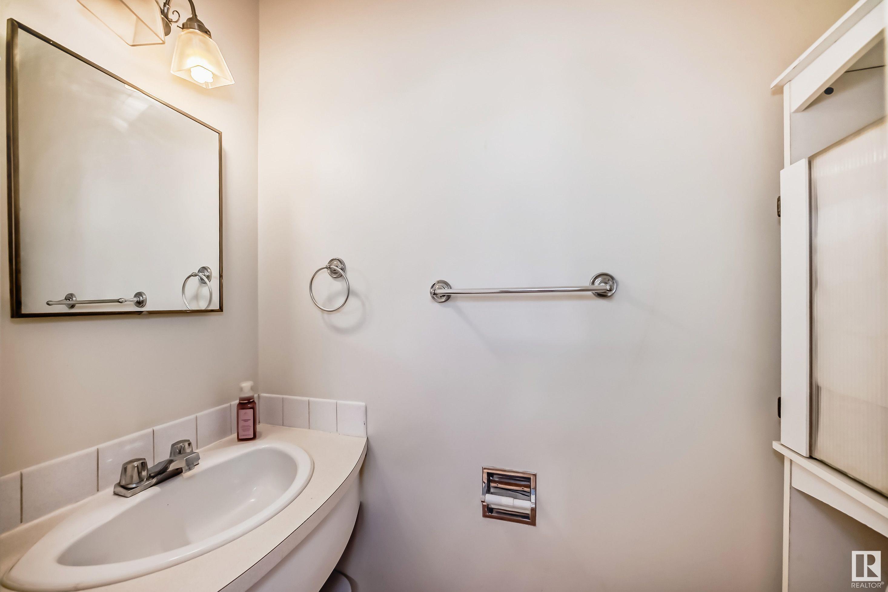     111 WOODSTOCK NW , Edmonton,  ,T5T 0H6 ;  Listing Number: MLS E4418351