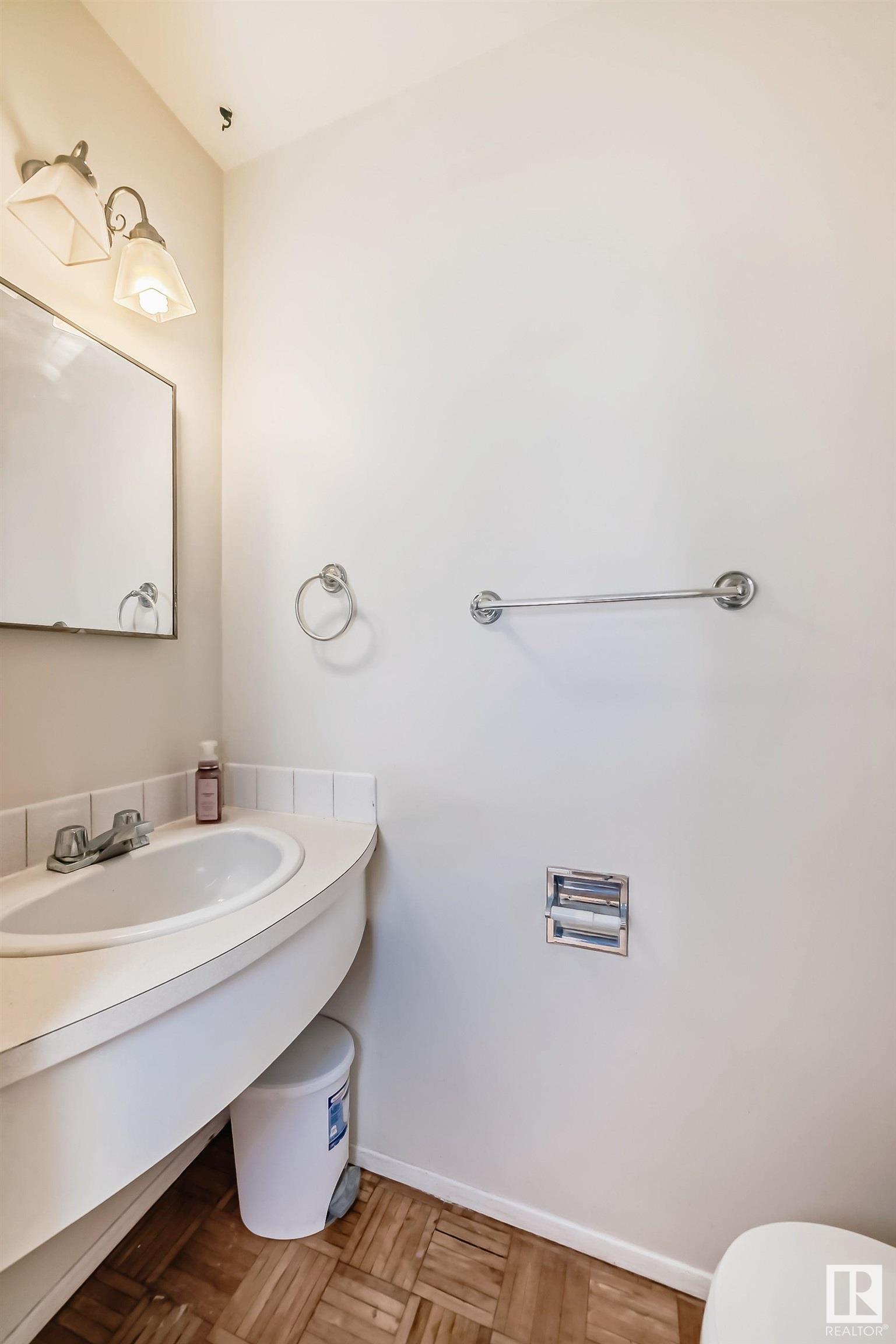      111 WOODSTOCK NW , Edmonton,  ,T5T 0H6 ;  Listing Number: MLS E4418351