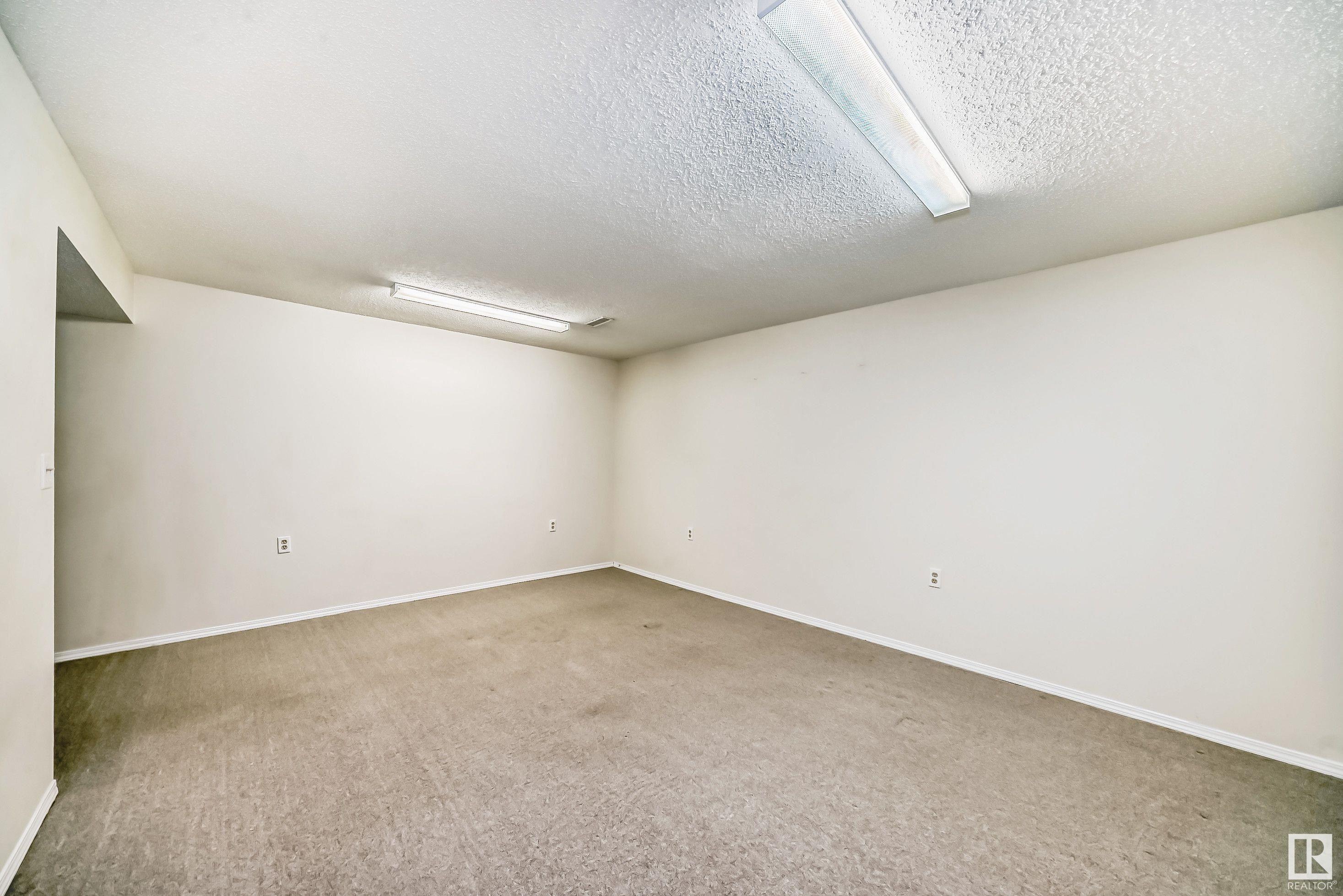      111 WOODSTOCK NW , Edmonton,  ,T5T 0H6 ;  Listing Number: MLS E4418351