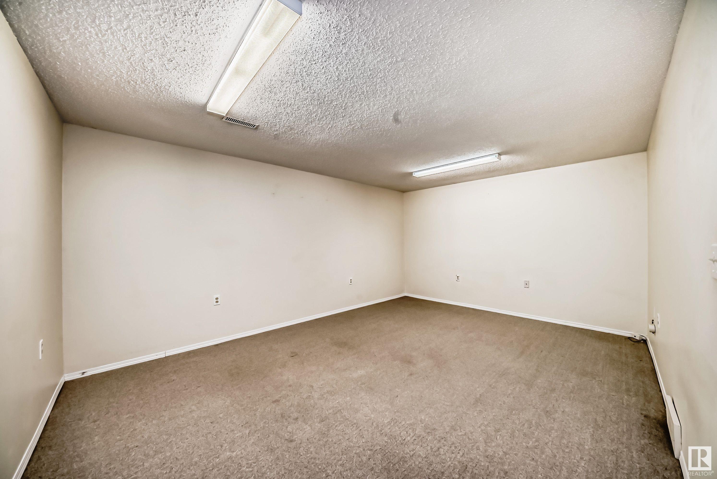      111 WOODSTOCK NW , Edmonton,  ,T5T 0H6 ;  Listing Number: MLS E4418351