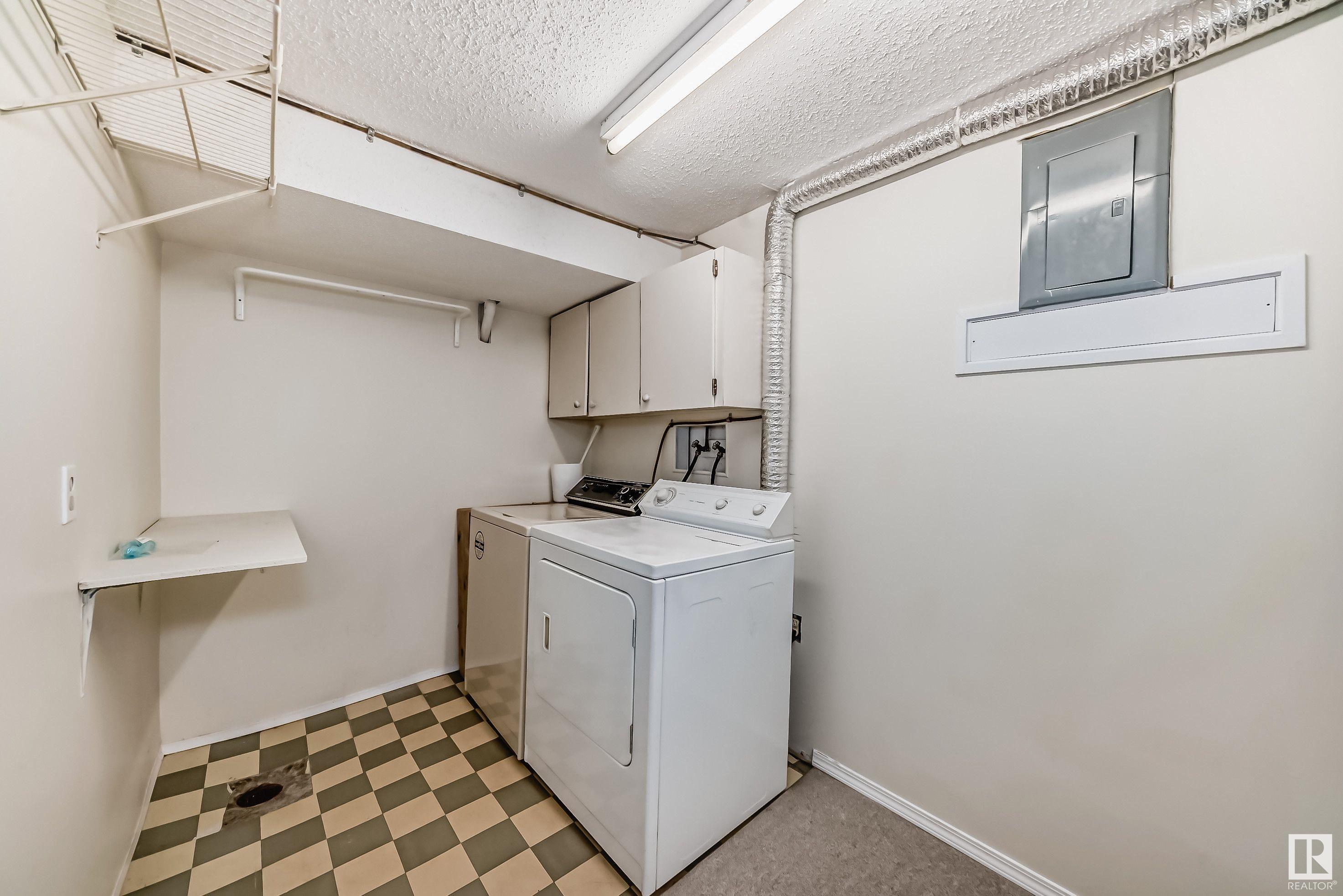      111 WOODSTOCK NW , Edmonton,  ,T5T 0H6 ;  Listing Number: MLS E4418351