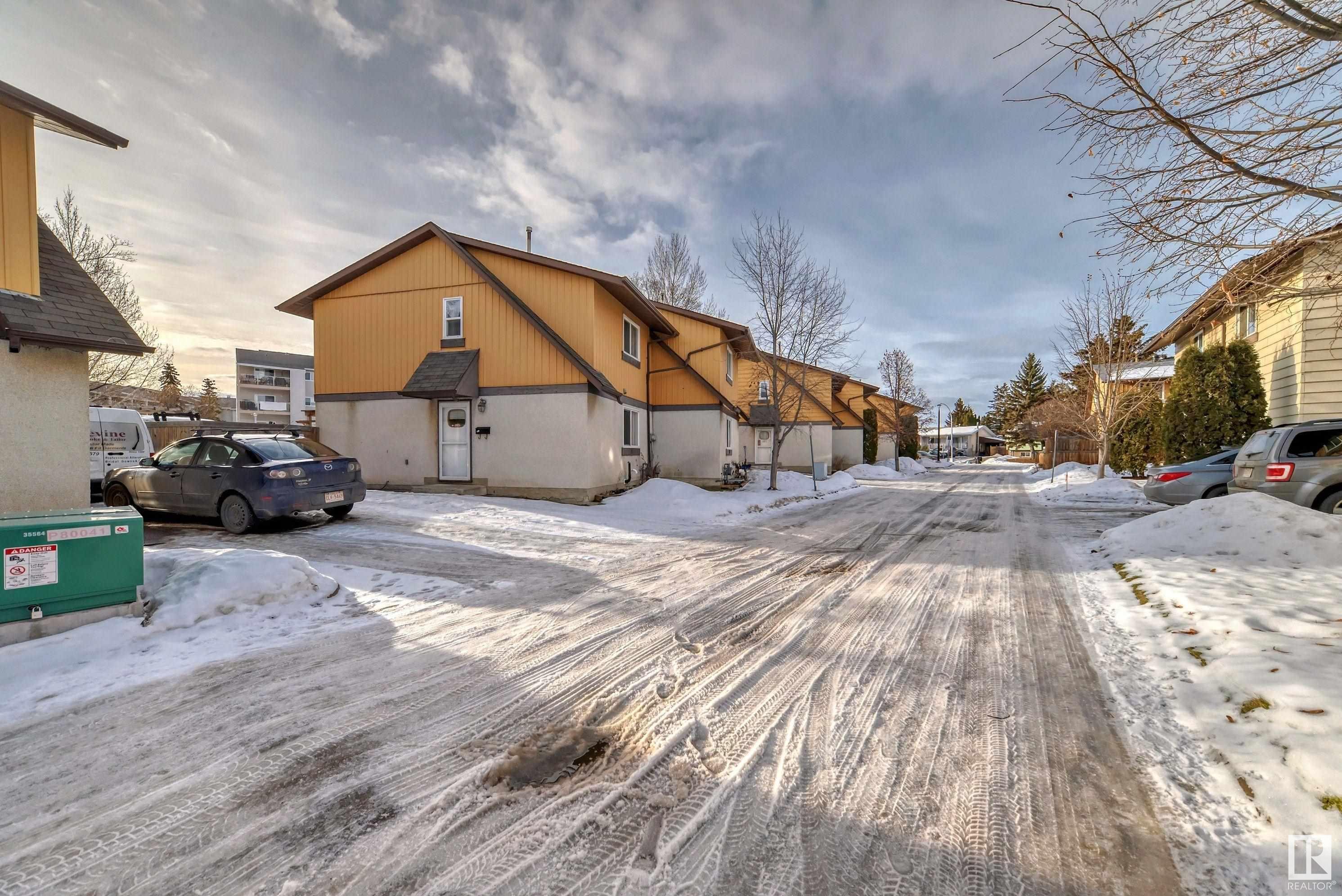      111 WOODSTOCK NW , Edmonton,  ,T5T 0H6 ;  Listing Number: MLS E4418351