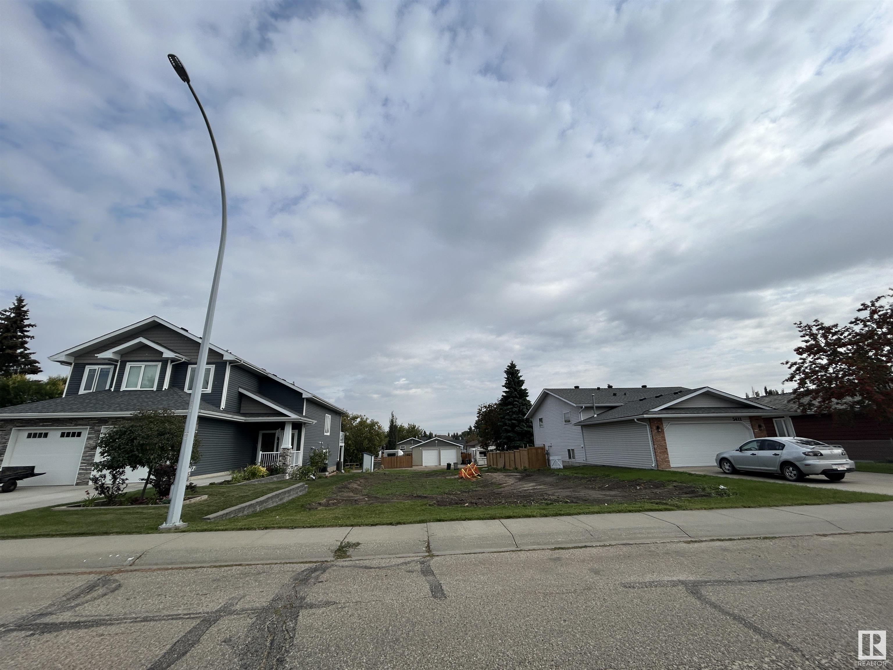      5409 47 ST , Stony Plain,  ,T7Z 1E4 ;  Listing Number: MLS E4418357