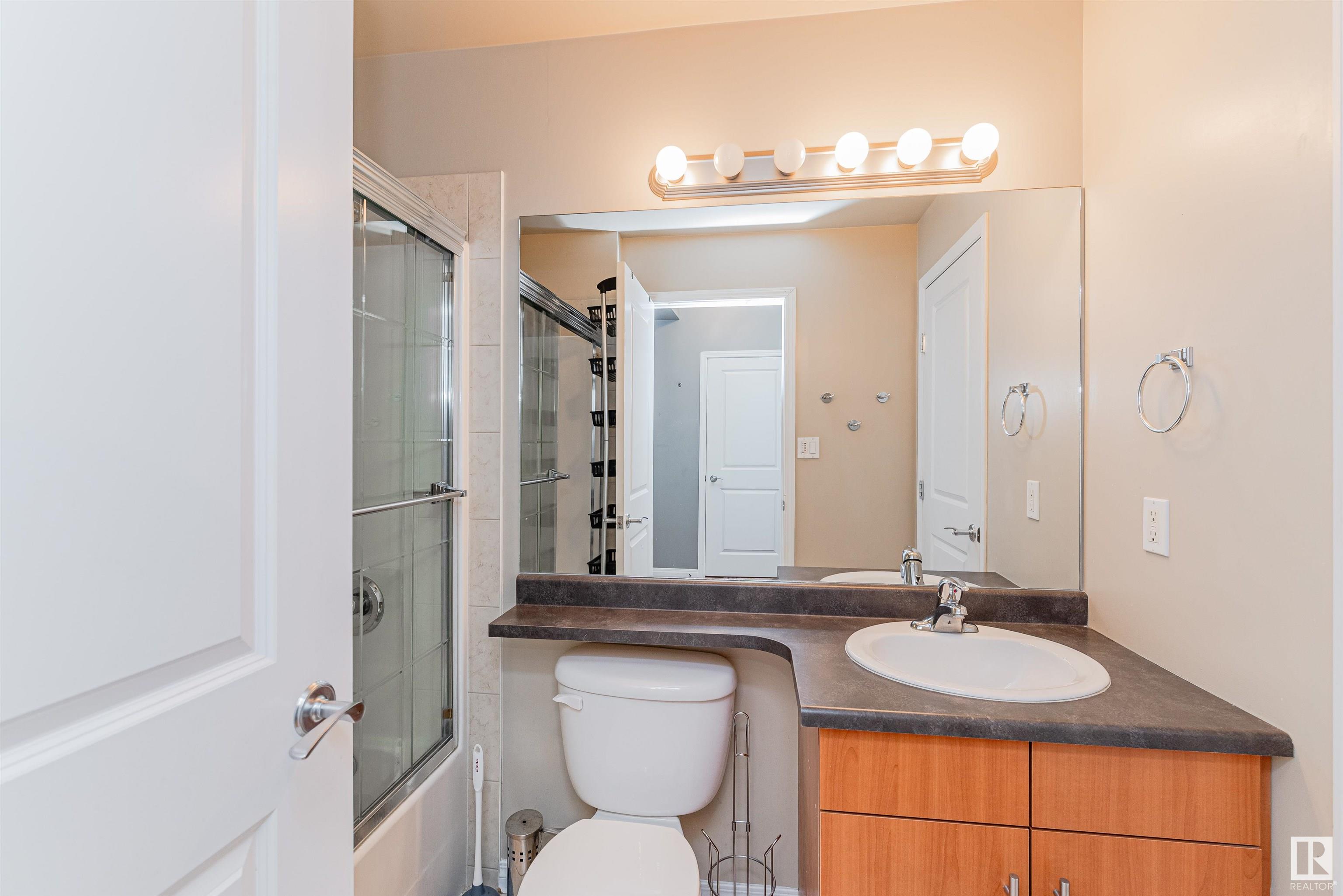      #402 10504 99 AV NW , Edmonton,  ,T5K 1B2 ;  Listing Number: MLS E4418372