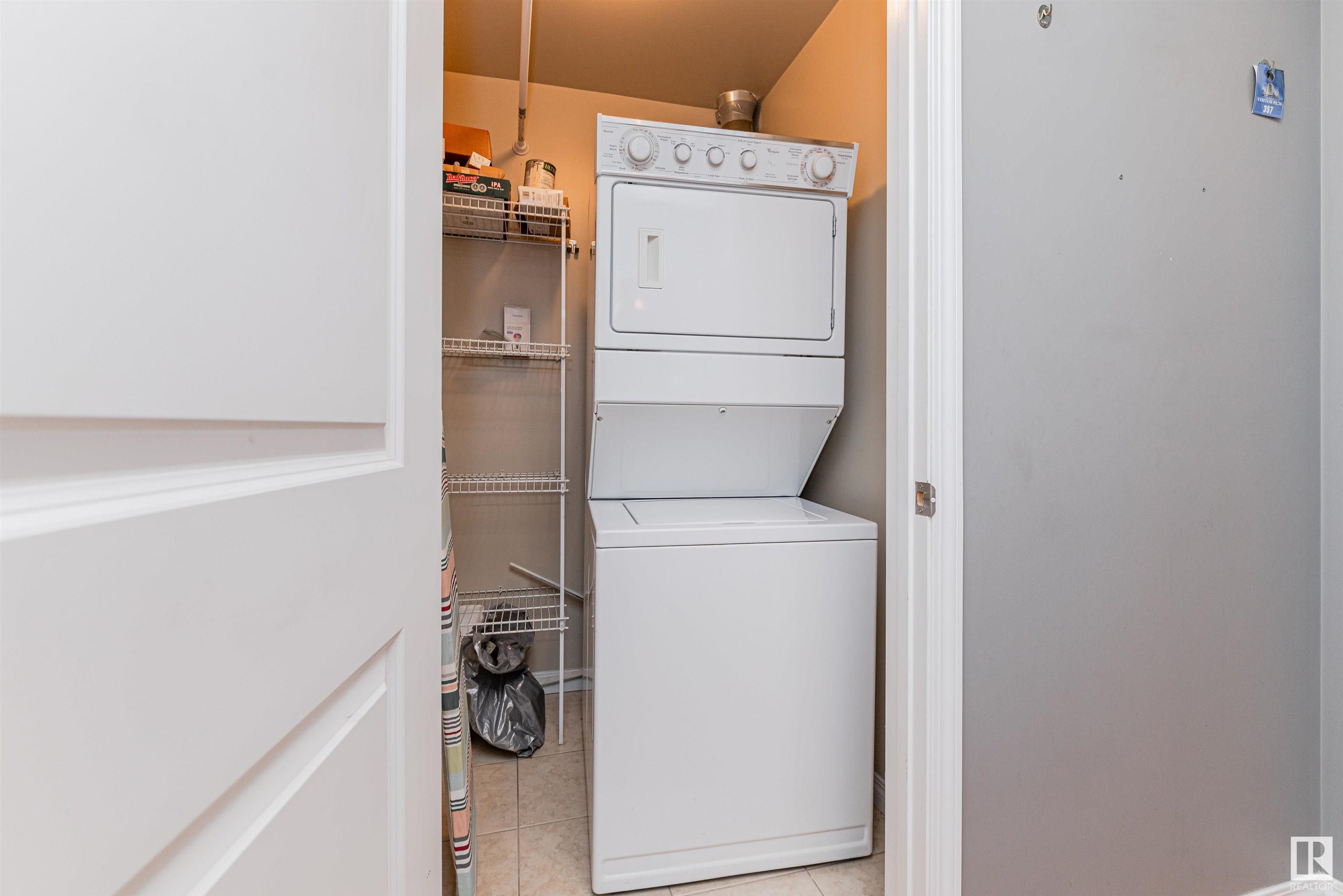      #402 10504 99 AV NW , Edmonton,  ,T5K 1B2 ;  Listing Number: MLS E4418372