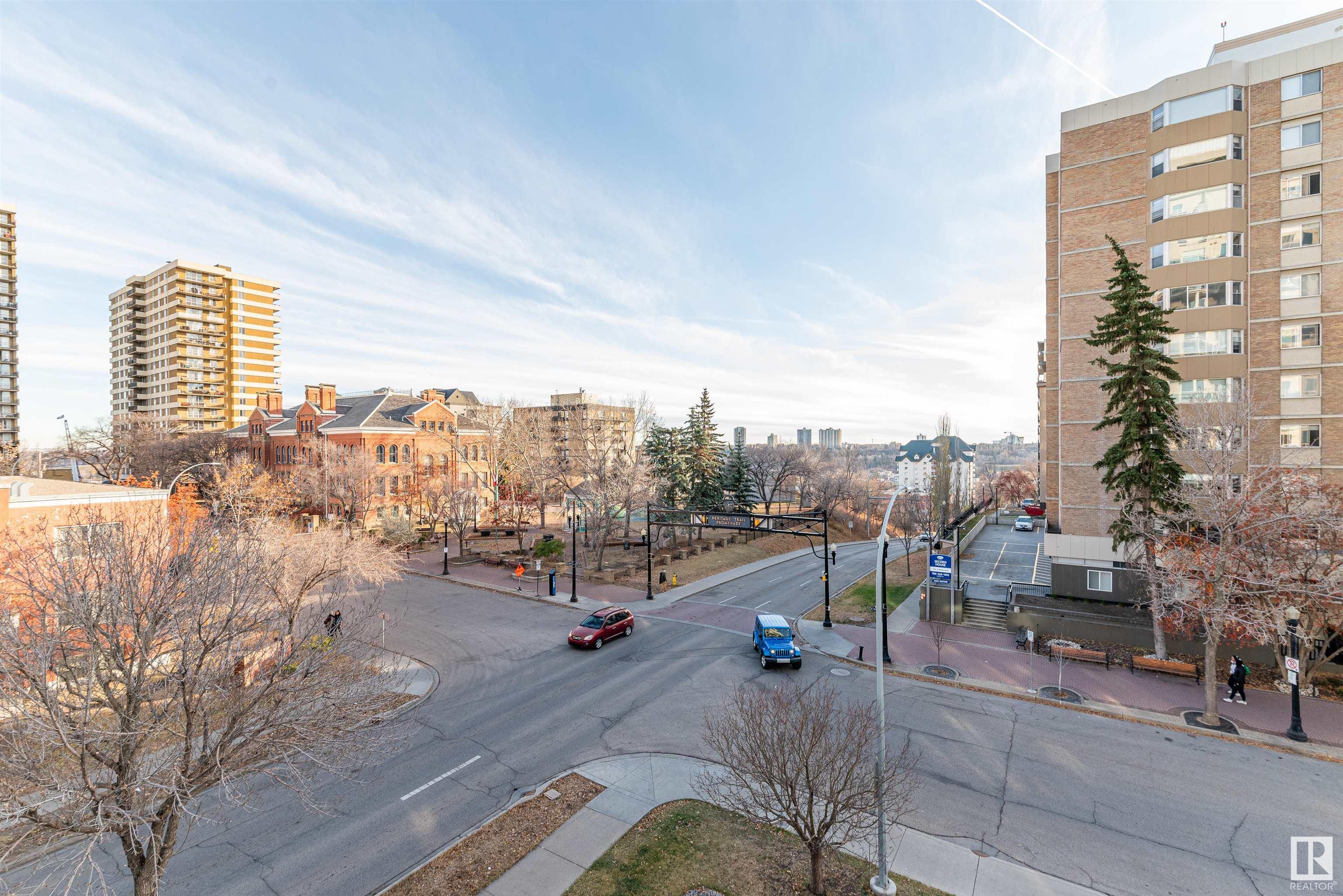      #402 10504 99 AV NW , Edmonton,  ,T5K 1B2 ;  Listing Number: MLS E4418372