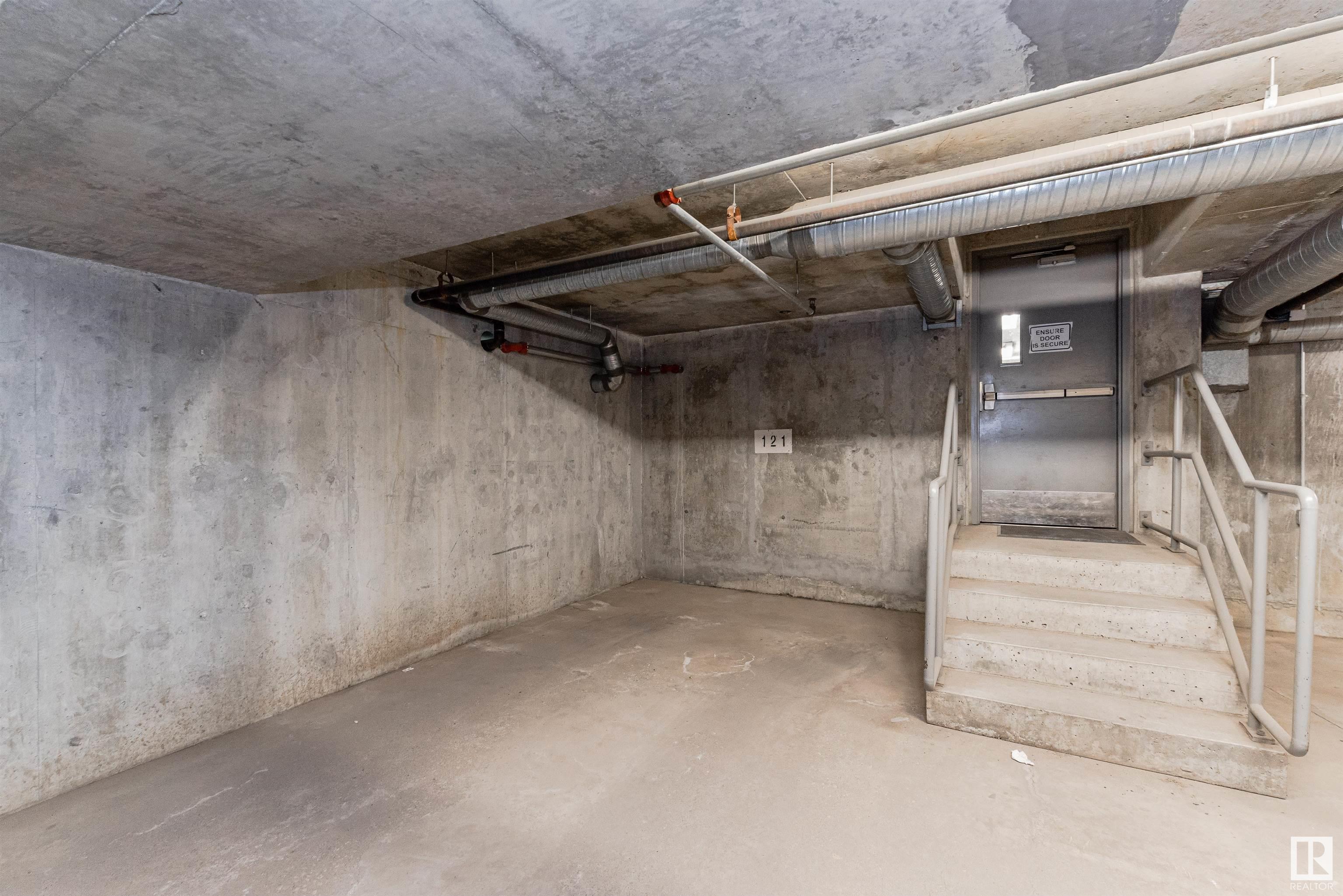      #402 10504 99 AV NW , Edmonton,  ,T5K 1B2 ;  Listing Number: MLS E4418372