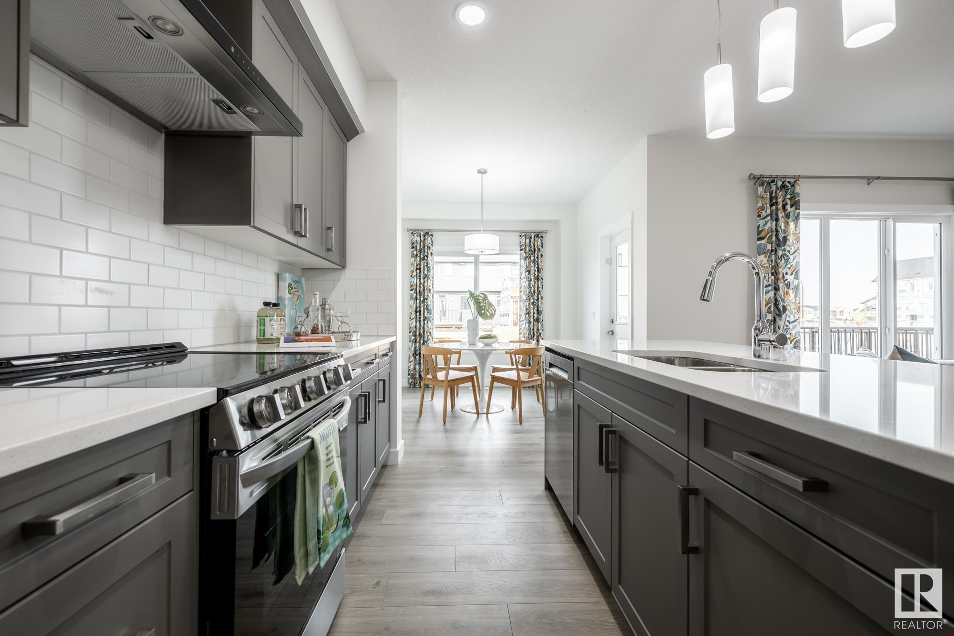      303 28 ST SW , Edmonton,  ,T6X 3E8 ;  Listing Number: MLS E4418378