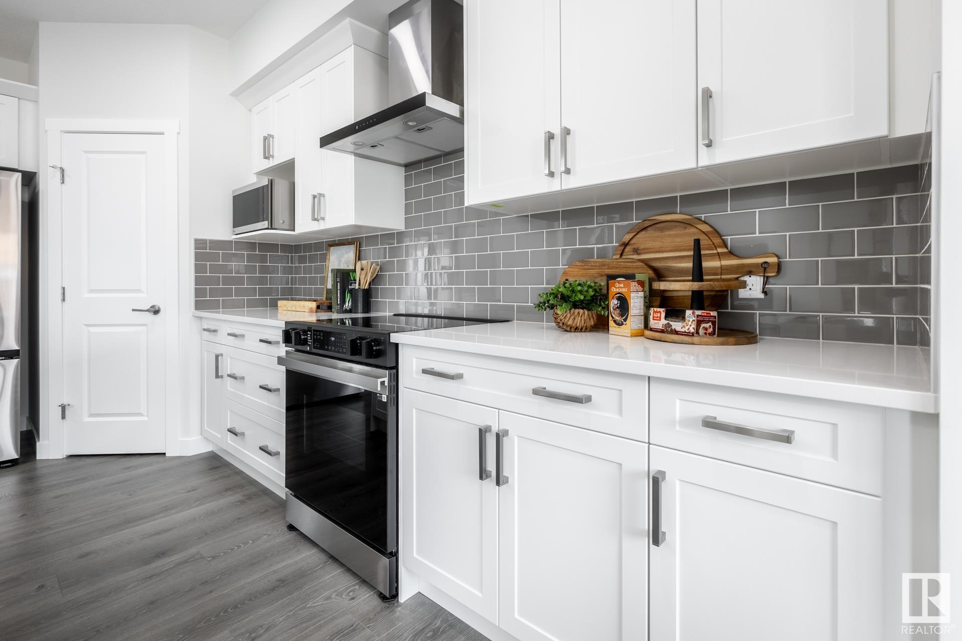      307 28 ST SW , Edmonton,  ,T6X 3E7 ;  Listing Number: MLS E4418379