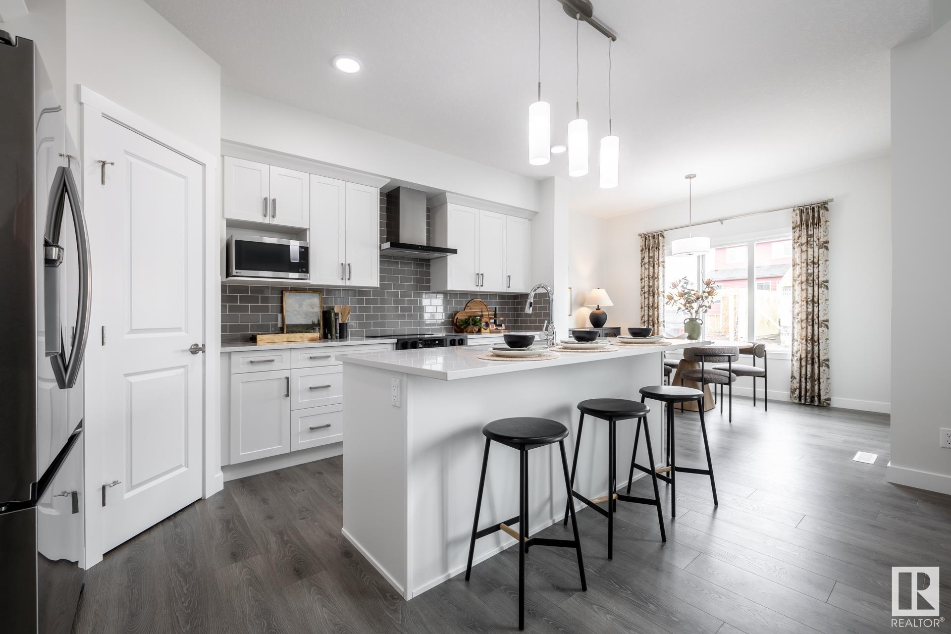      307 28 ST SW , Edmonton,  ,T6X 3E7 ;  Listing Number: MLS E4418379