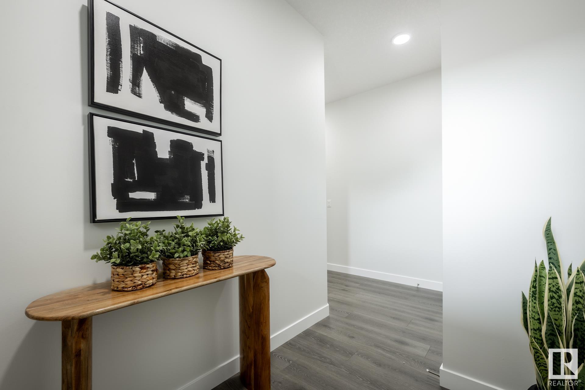      4107 208 ST NW , Edmonton,  ,T6M 3C7 ;  Listing Number: MLS E4418381