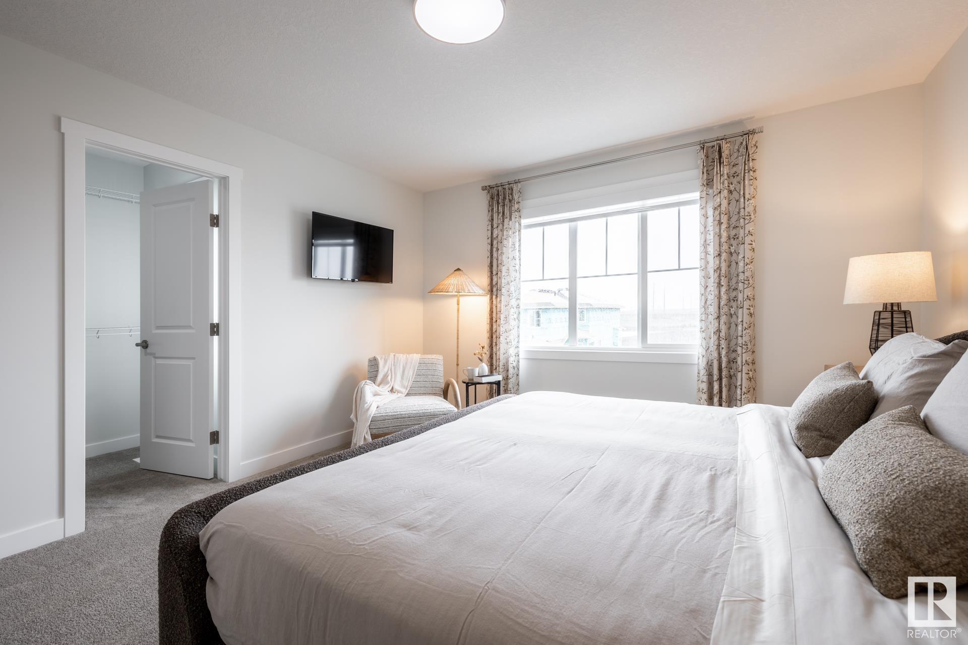      4107 208 ST NW , Edmonton,  ,T6M 3C7 ;  Listing Number: MLS E4418381