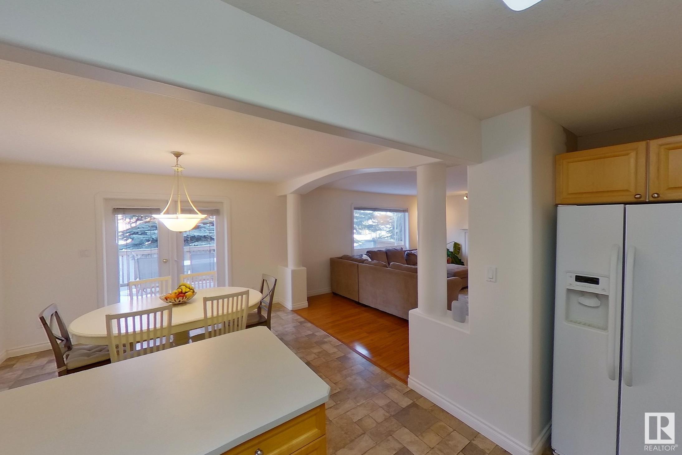      11 DEER PARK CL , Spruce Grove,  ,T7X 3K2 ;  Listing Number: MLS E4418384