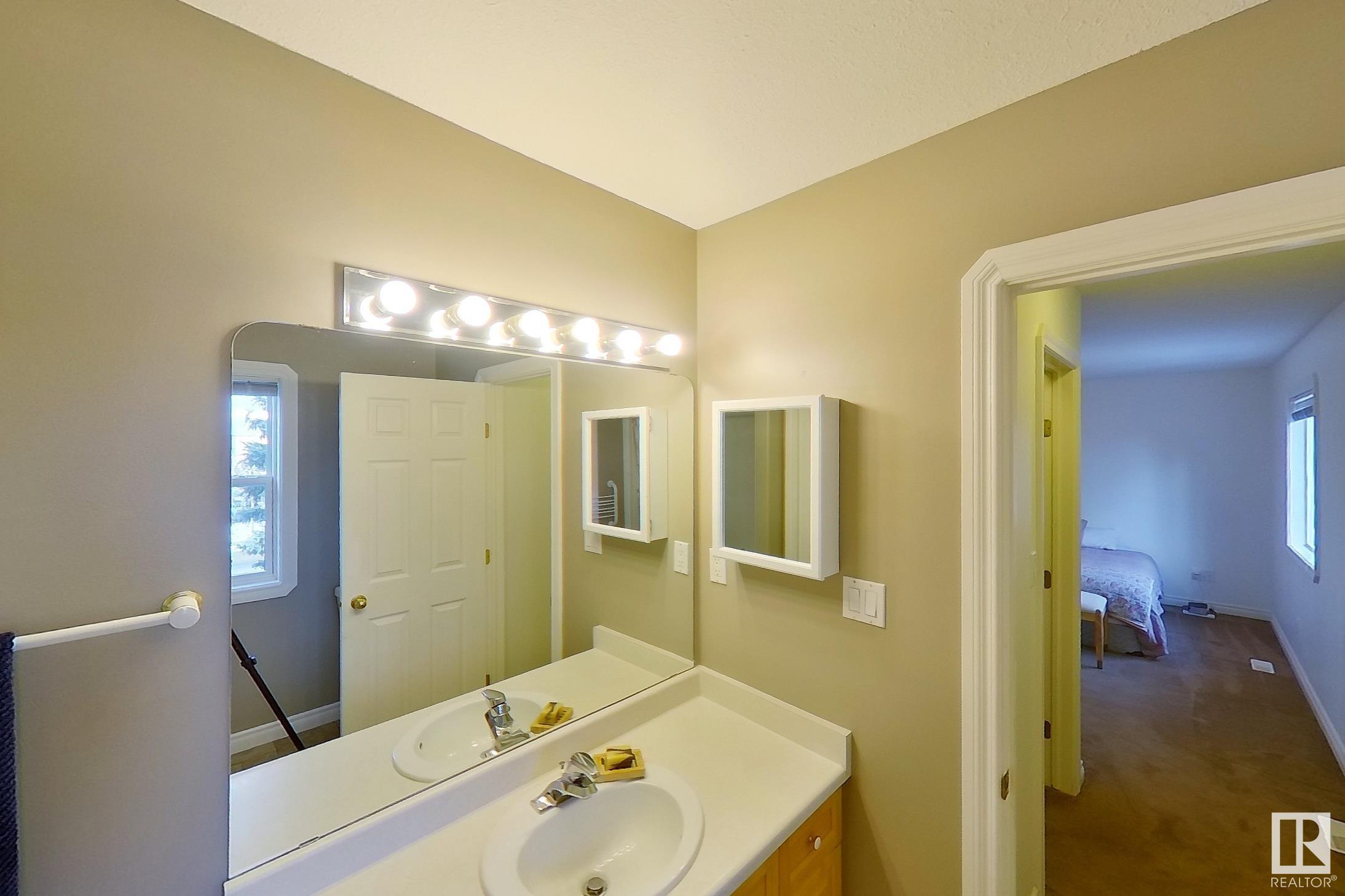      11 DEER PARK CL , Spruce Grove,  ,T7X 3K2 ;  Listing Number: MLS E4418384