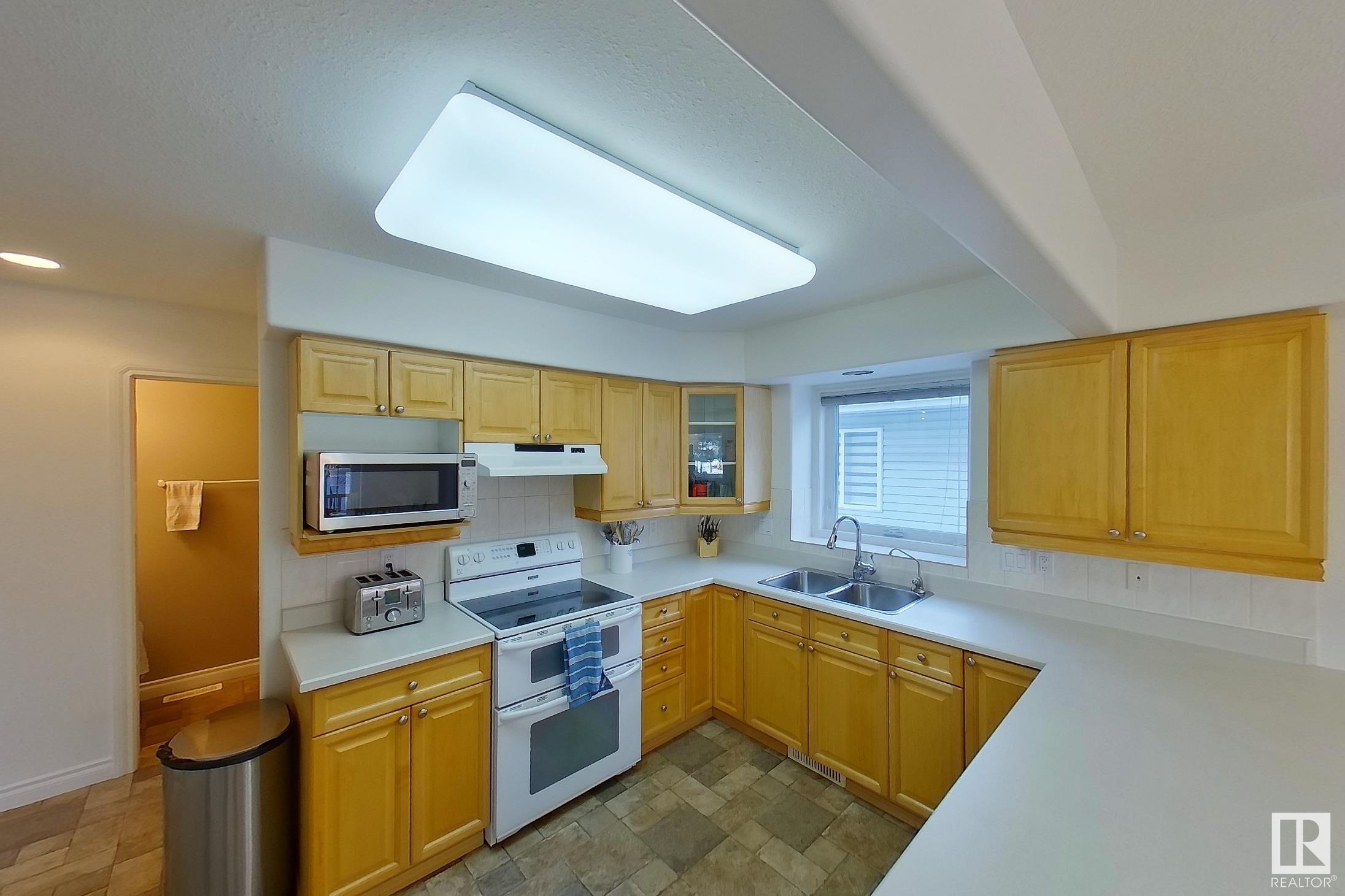      11 DEER PARK CL , Spruce Grove,  ,T7X 3K2 ;  Listing Number: MLS E4418384